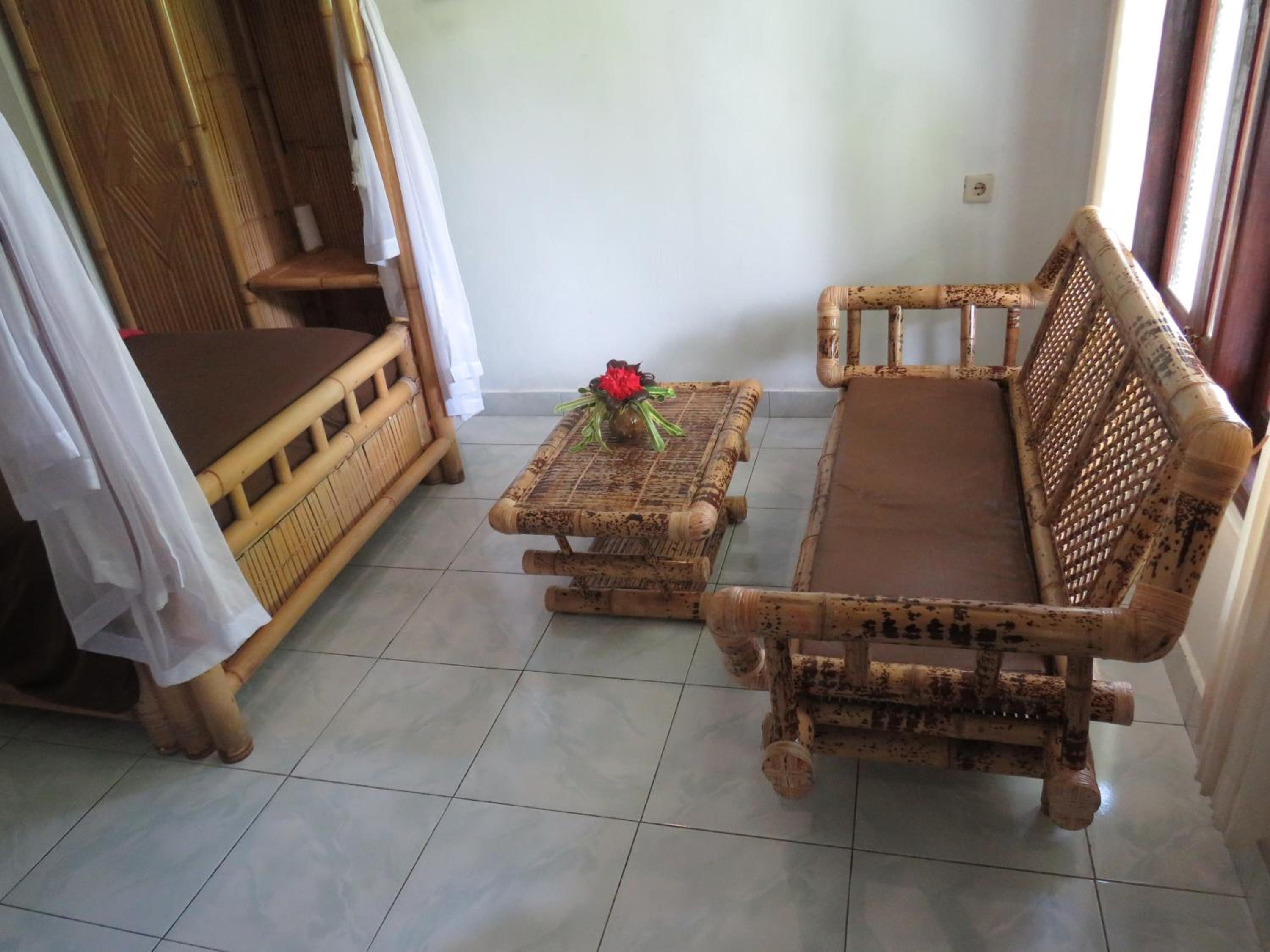 Standard Twin Room - Photo 4