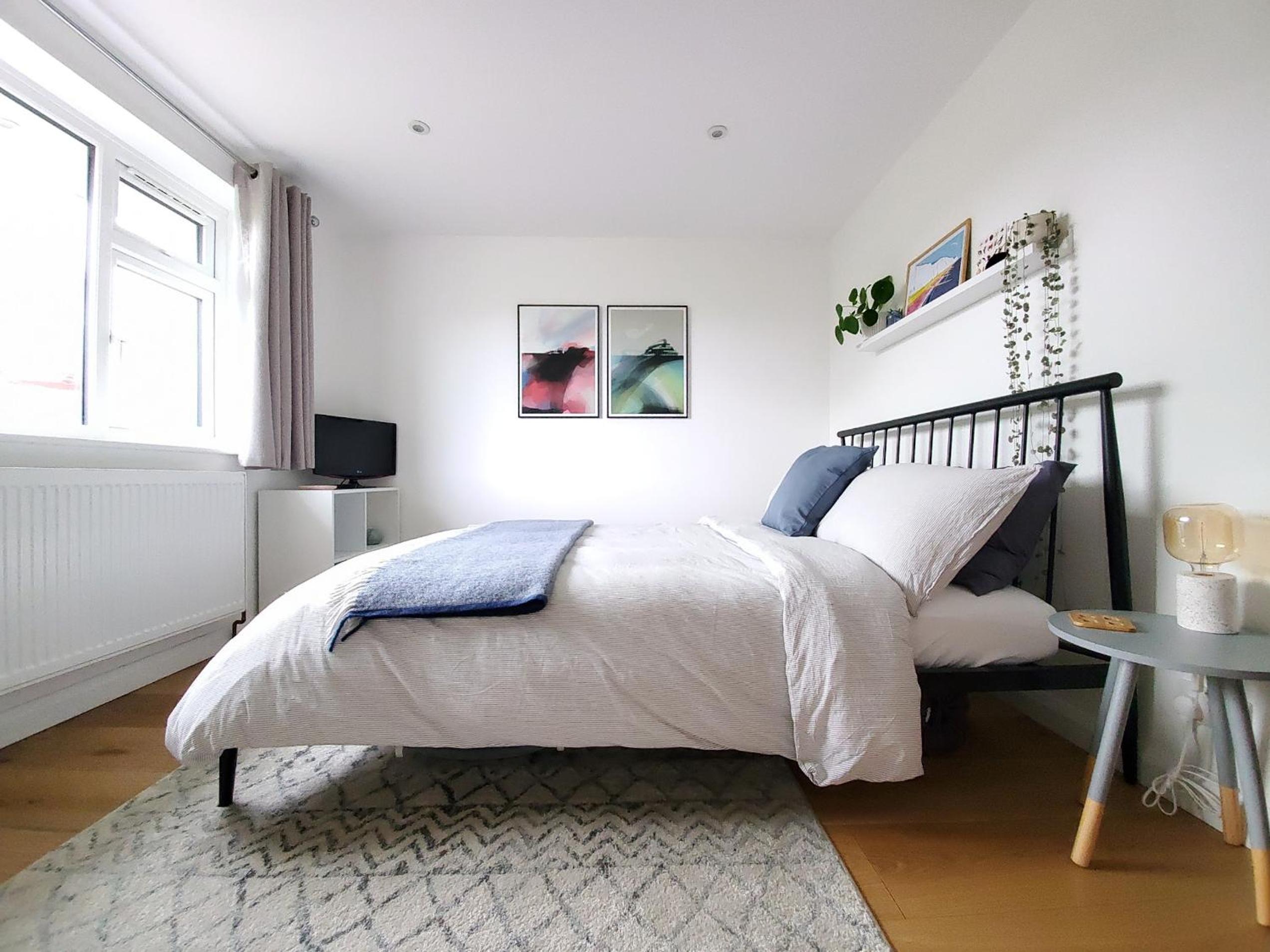 One-Bedroom House photo 1