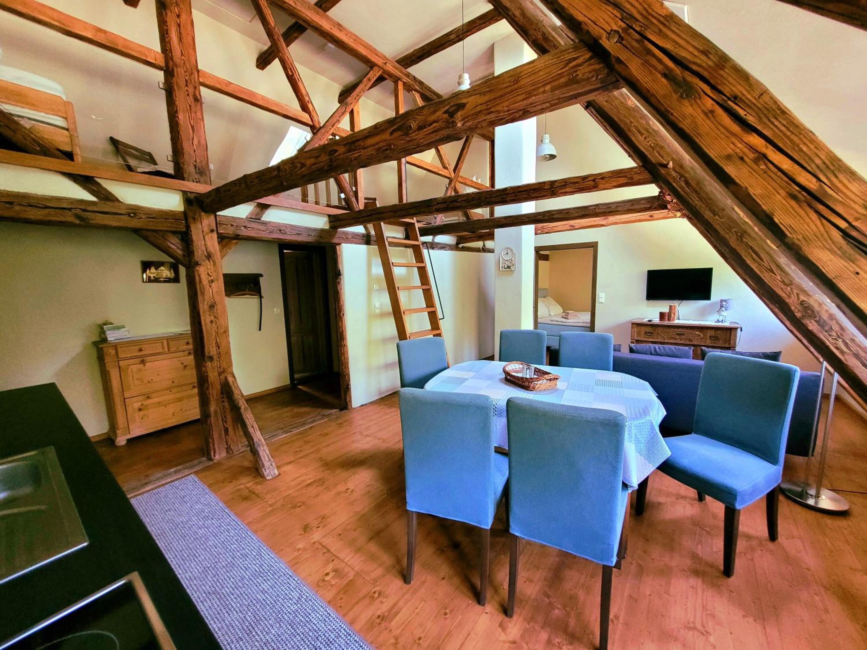 Apartment - Split Level photo 1