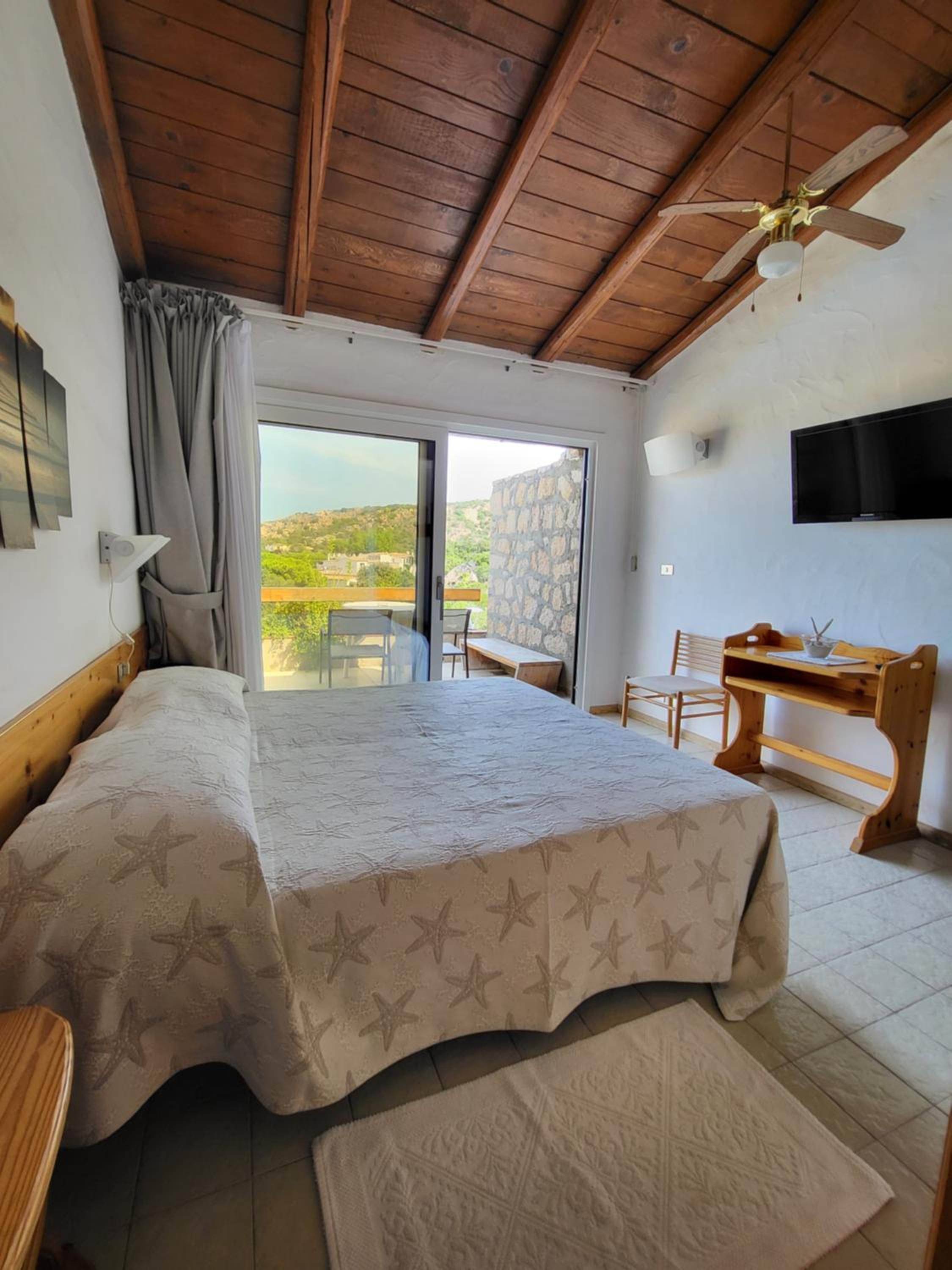 Double Room with Sea View - Photo 7