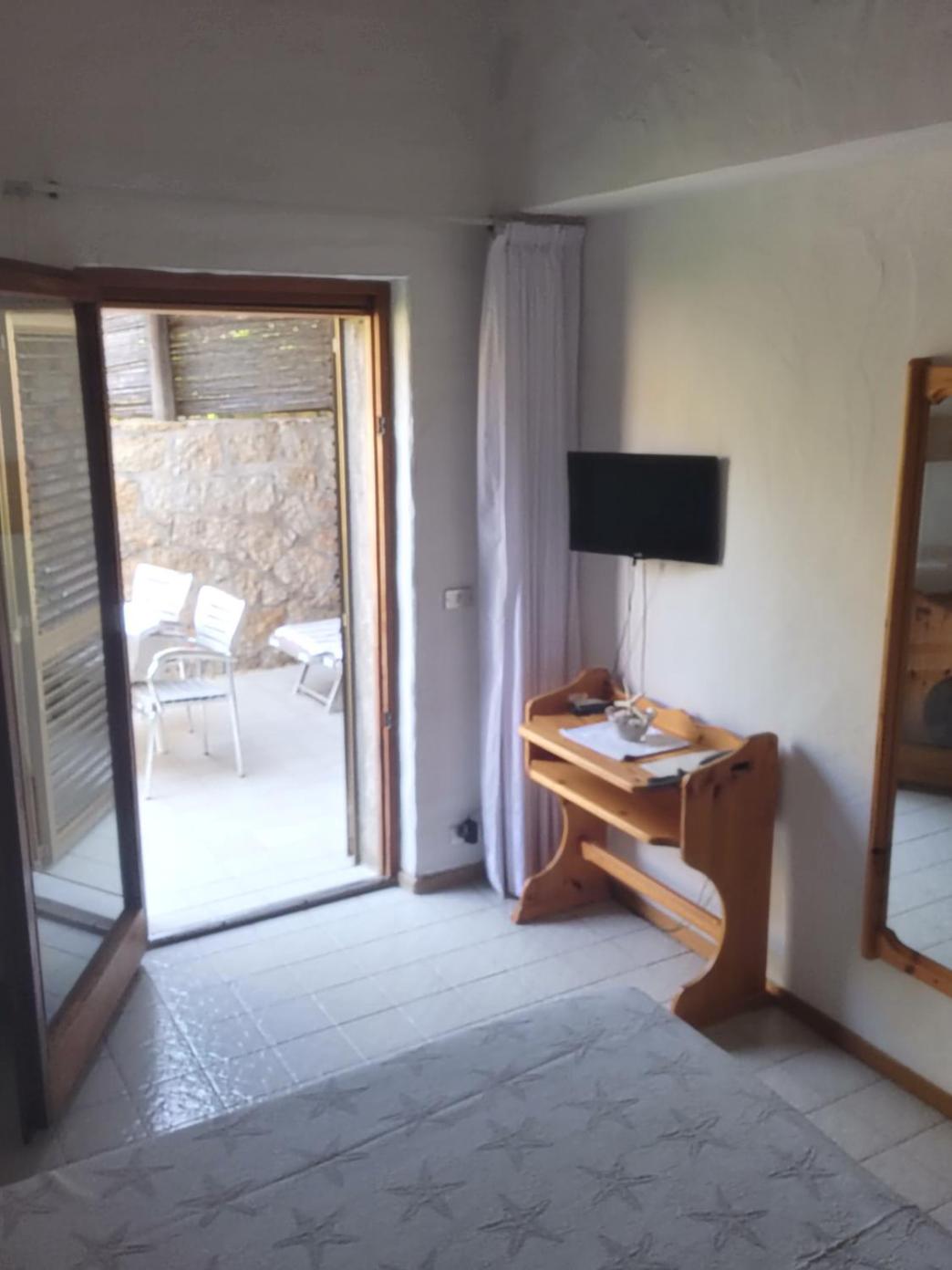 Double Room with Terrace - Photo 11