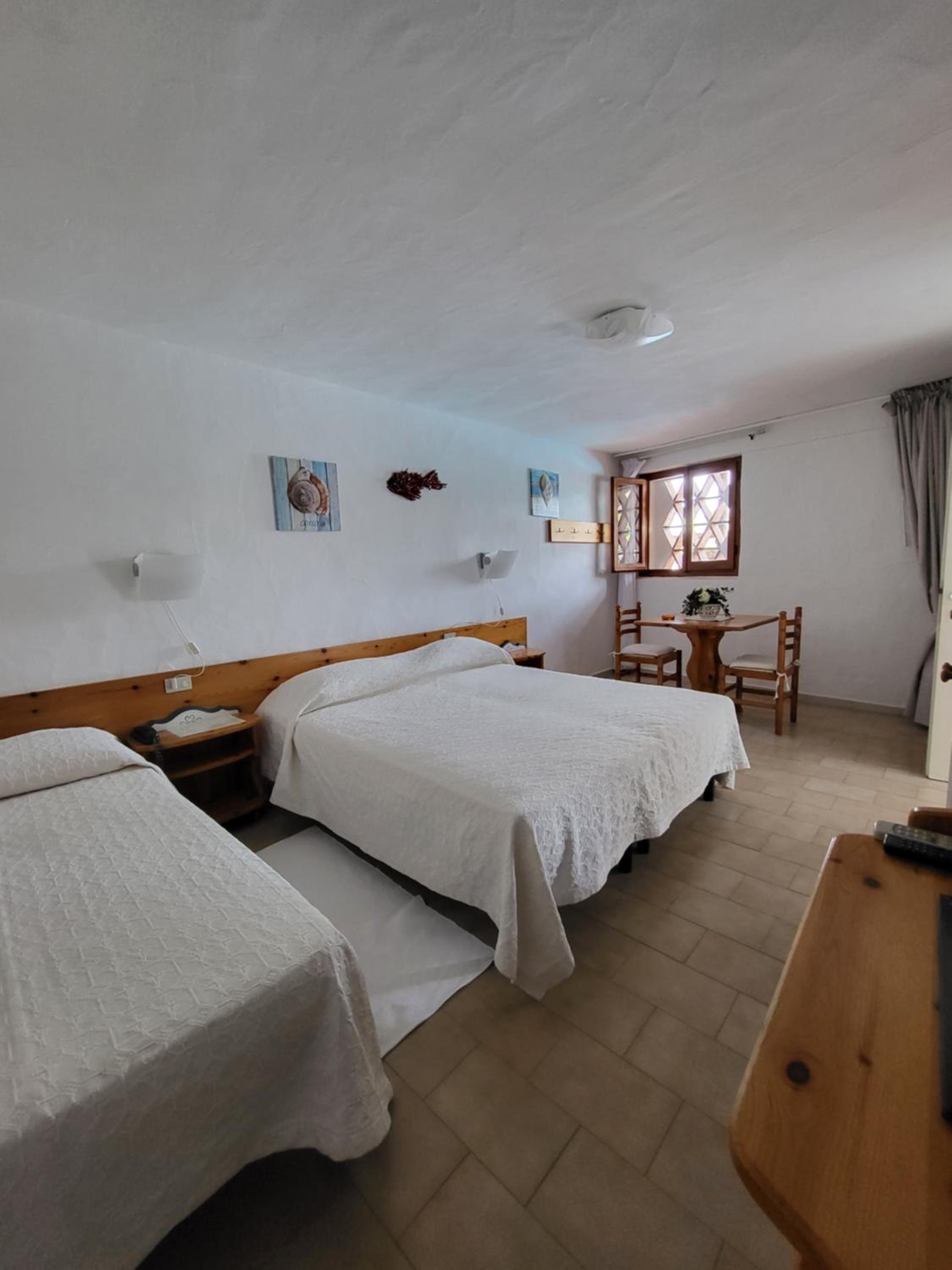 Habitación Familiar (3 adultos + 2 niños)