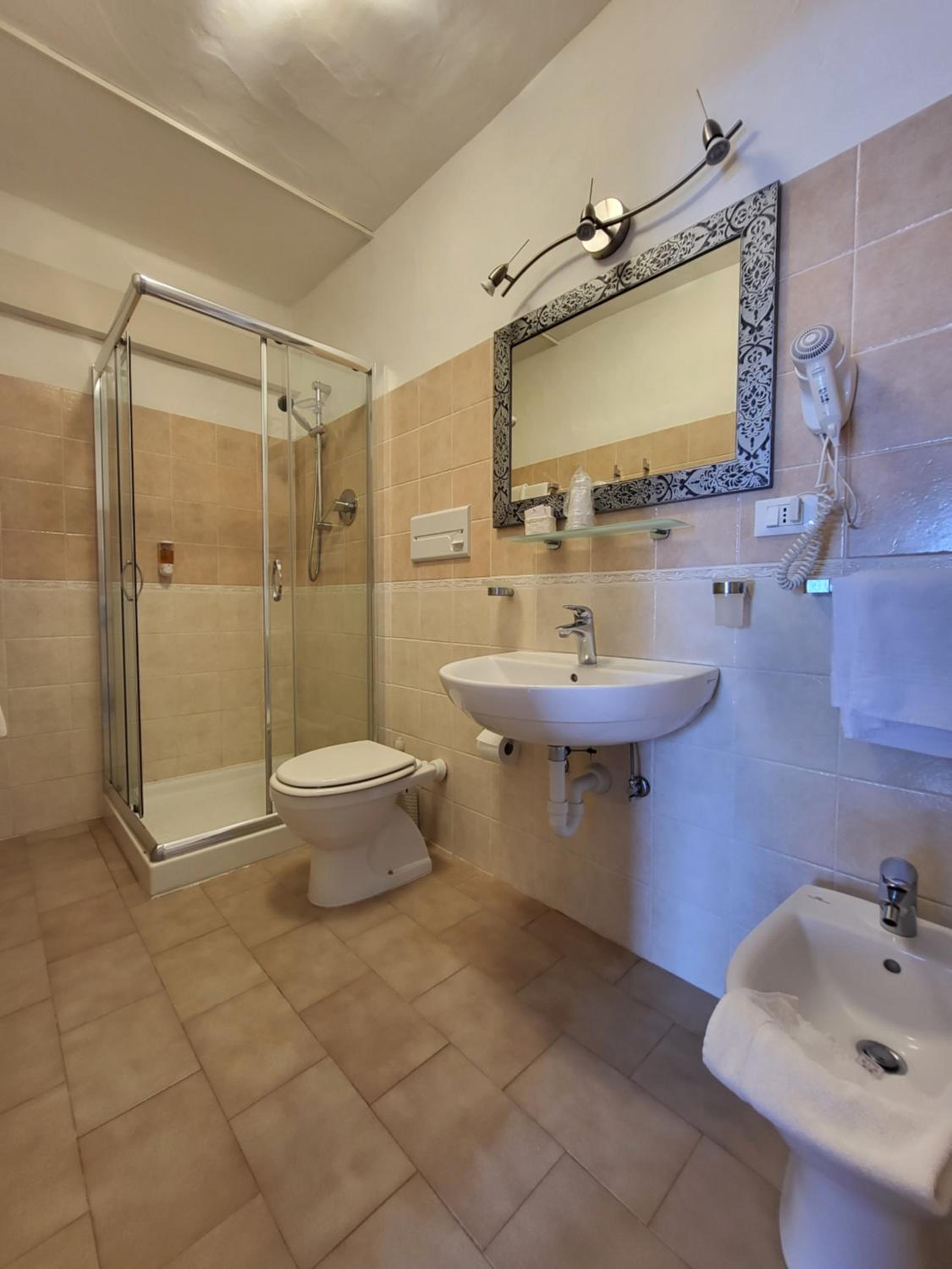 Double or Twin Room with Pool View - Photo 10