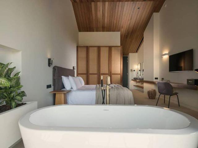 Upper Floor Junior Suite photo 2