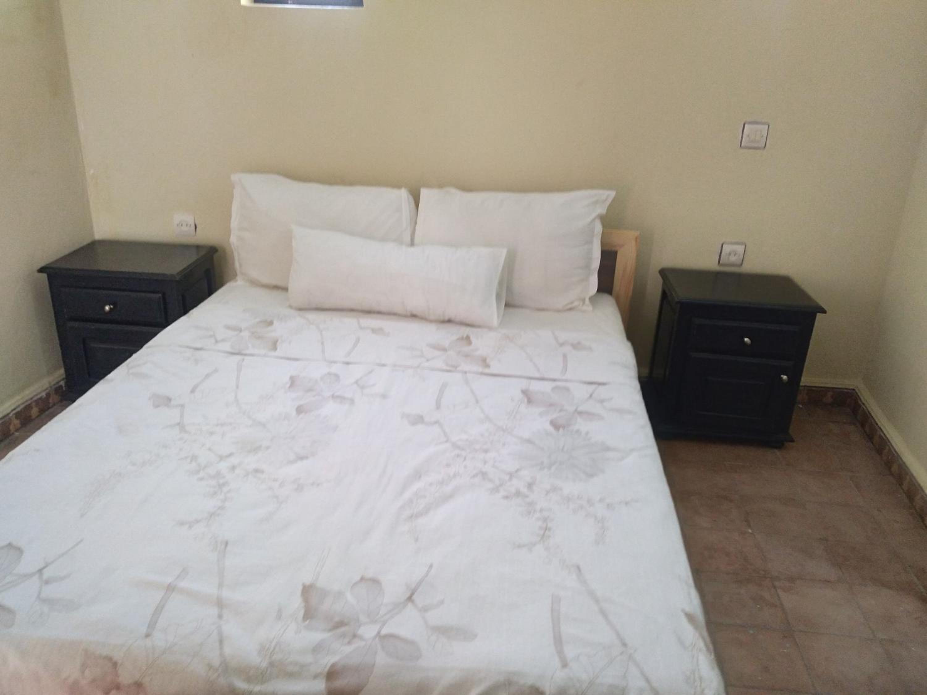 Double Room - Photo 25