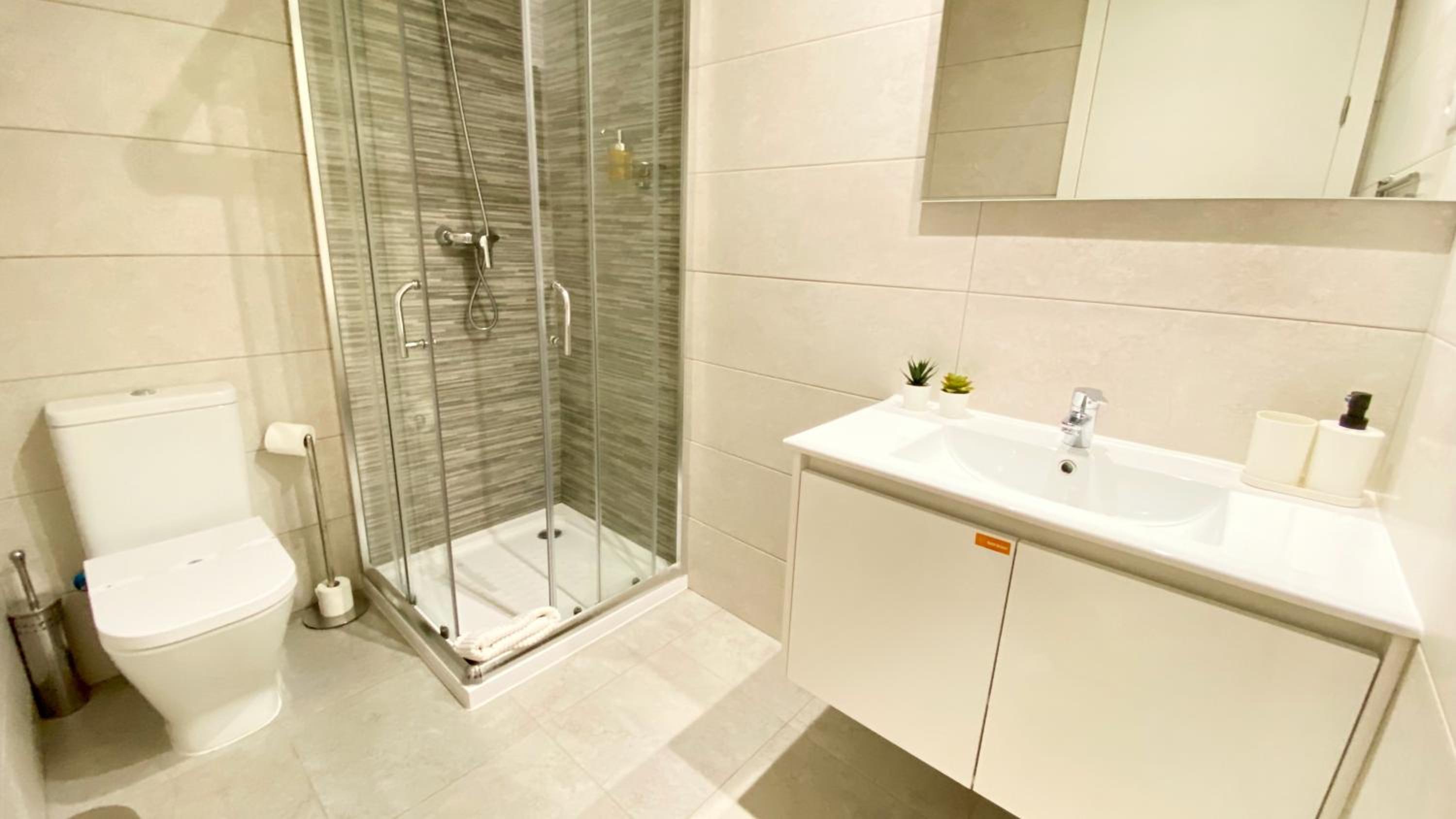 Double or Twin Room - Photo 5