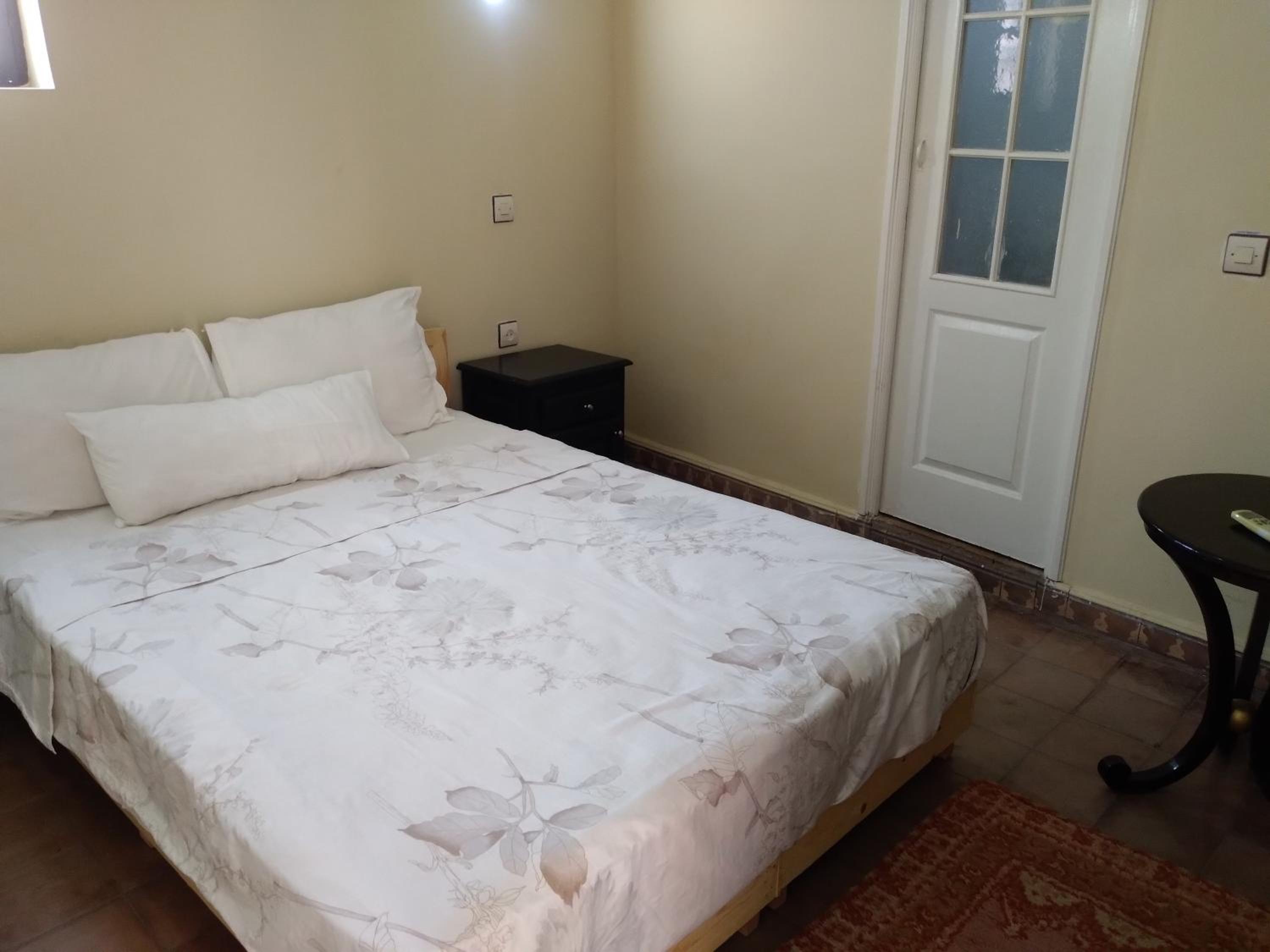 Double Room - Photo 10