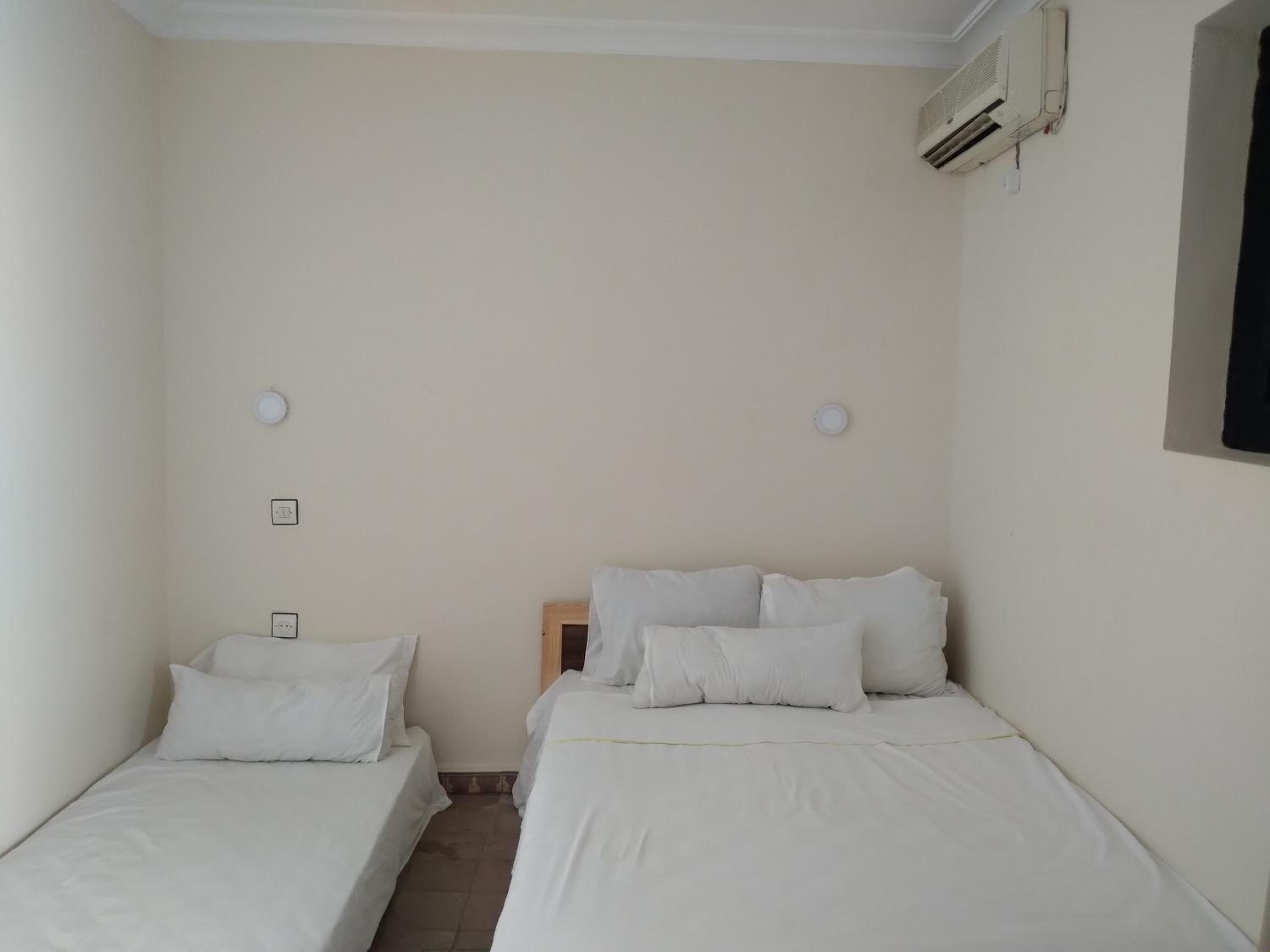 Triple Room - Photo 7