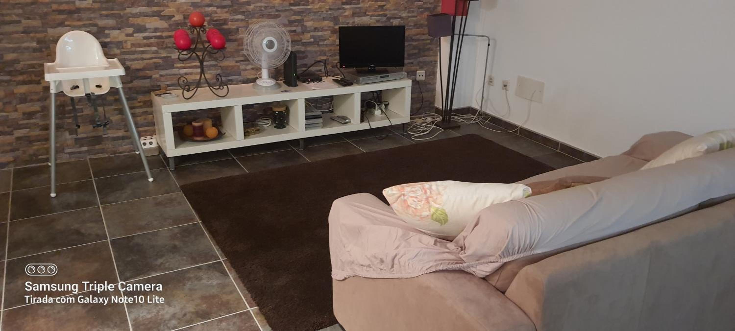 One-Bedroom House - Photo 16