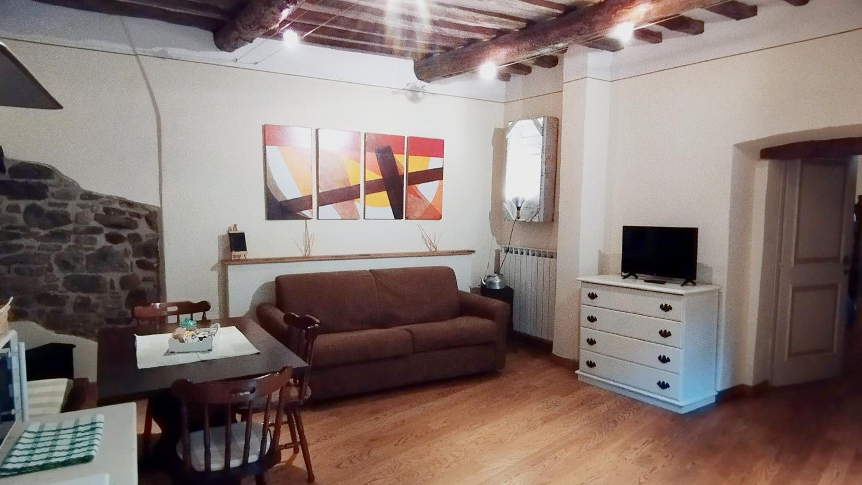 Apartment - Ground Floor - Photo 2