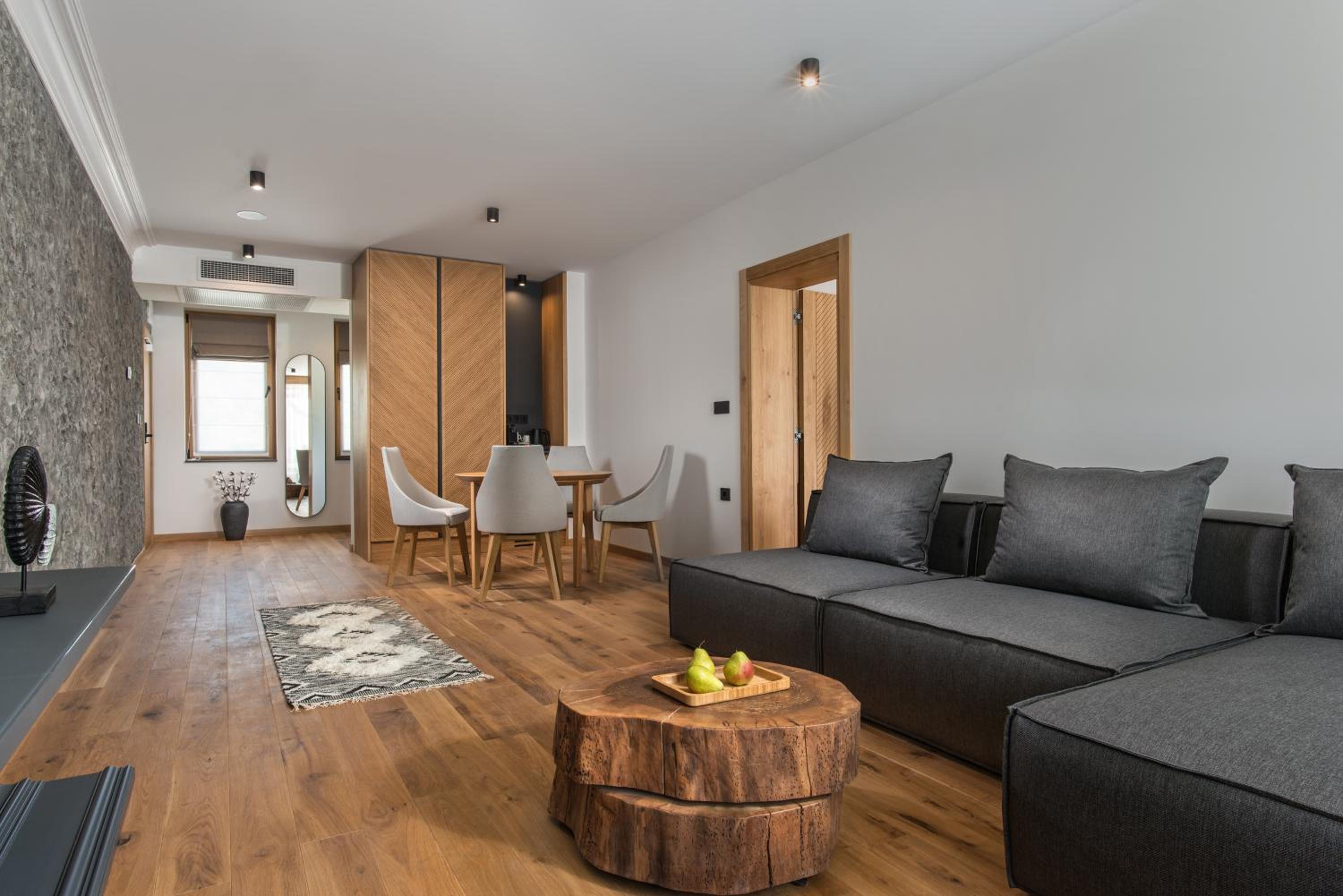 One-Bedroom Apartment - Garden House