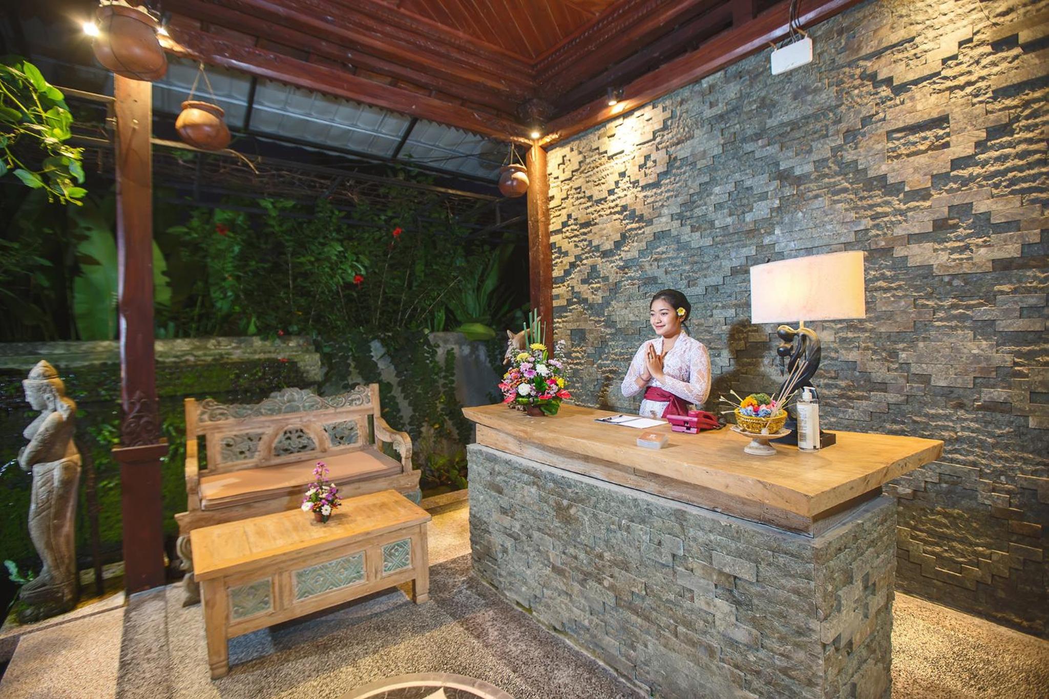 Villa with Private Pool - Photo 5