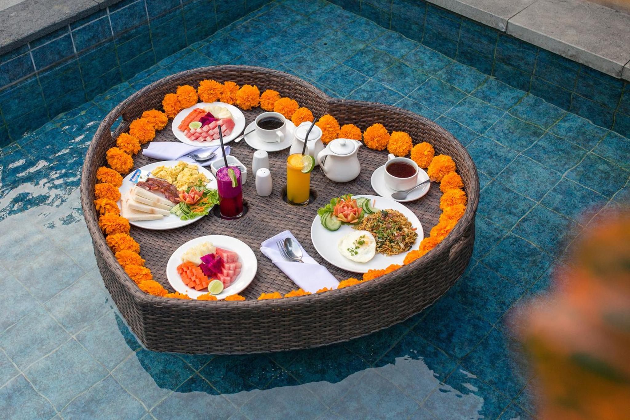 Villa with Private Pool - Photo 45