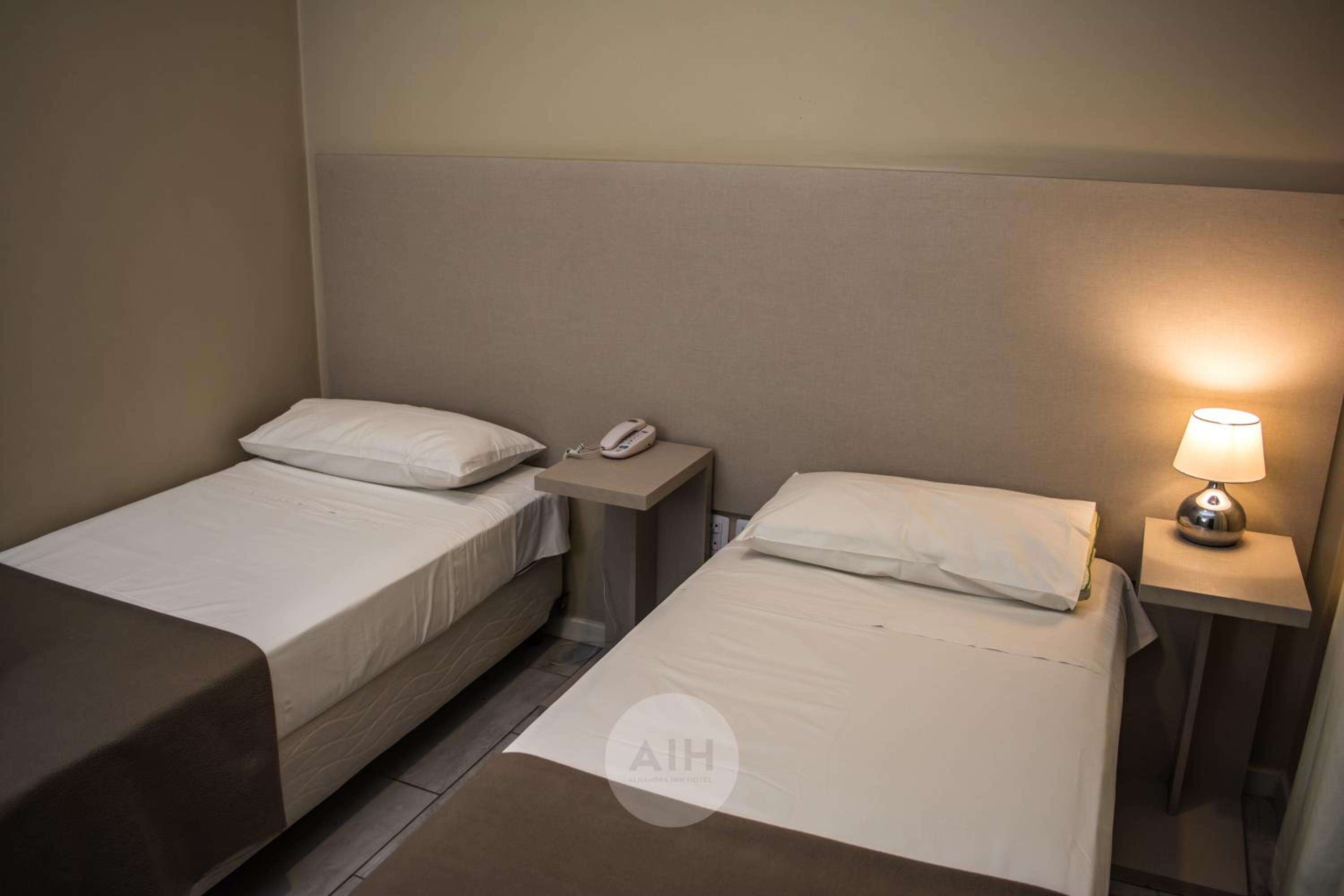 Standard Twin Room photo 3