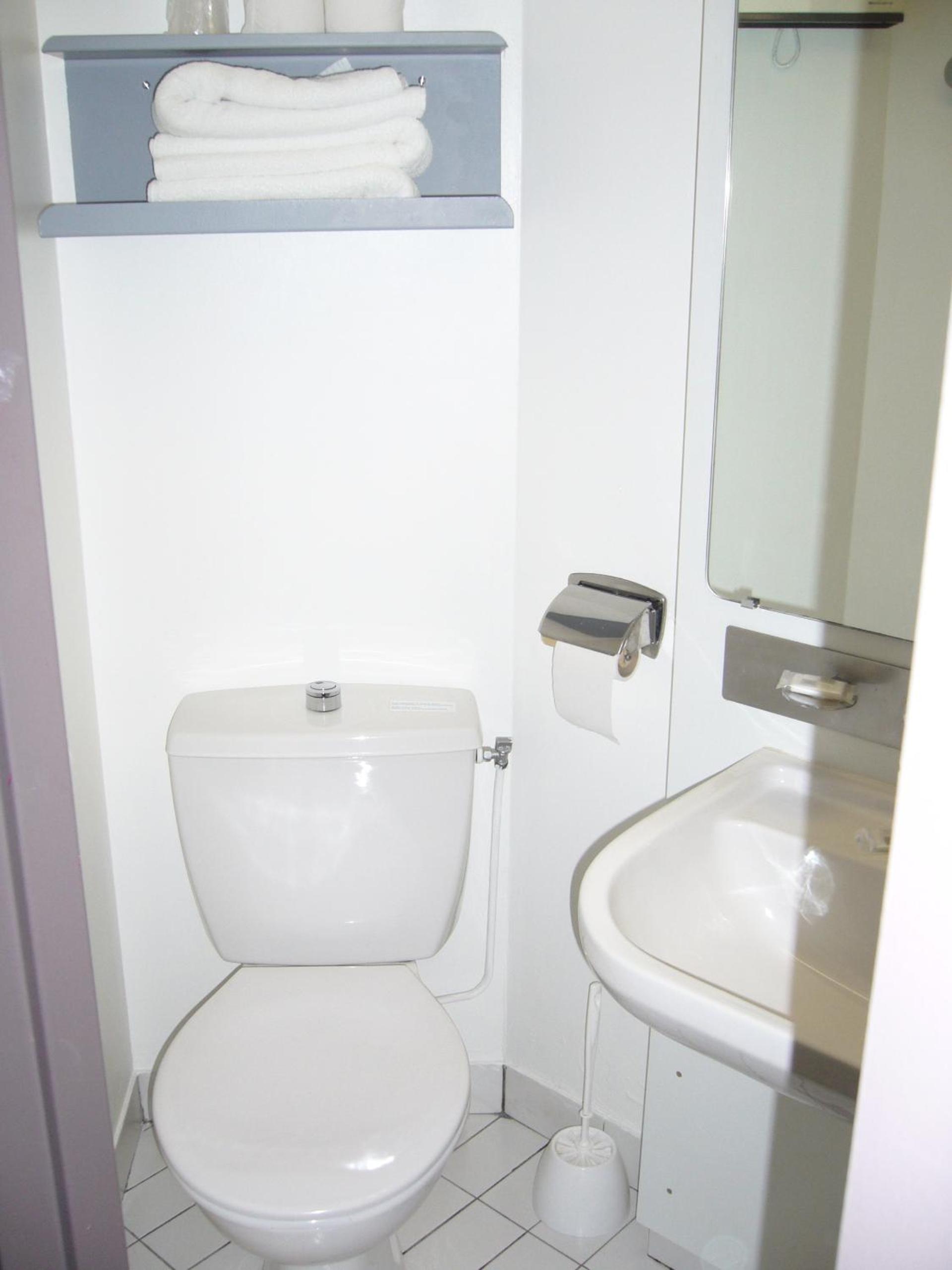 Single Room photo 3