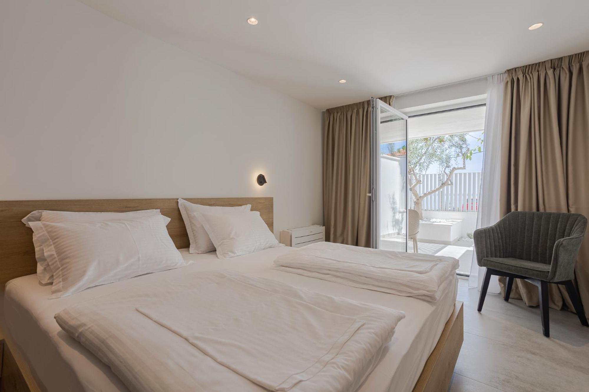 Double Room with Terrace - Photo 20