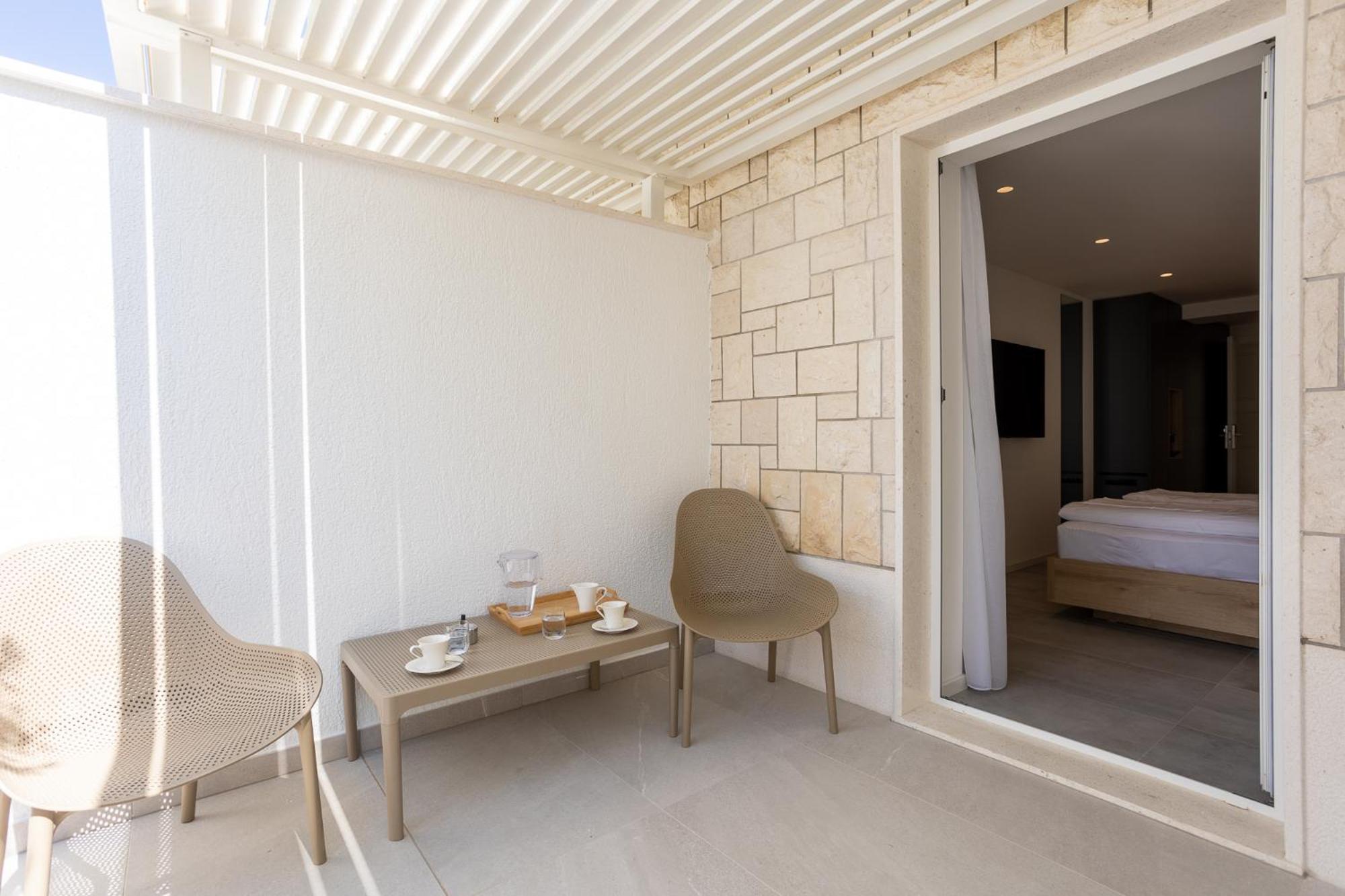 Double Room with Terrace - Photo 19