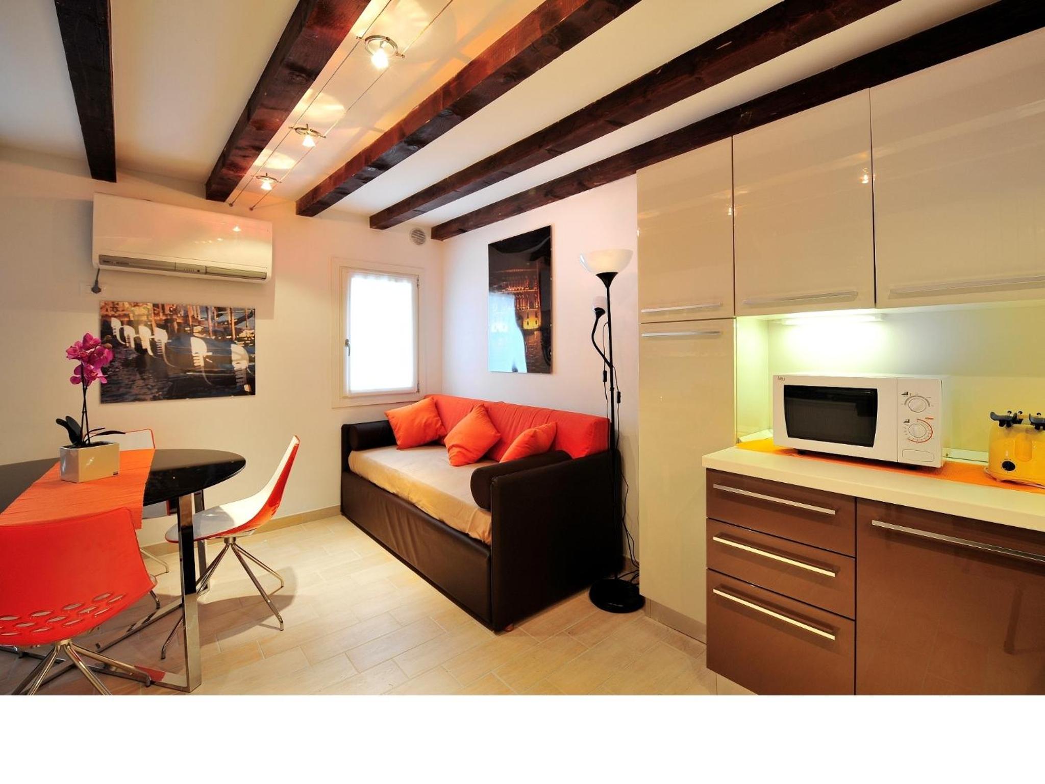 One-Bedroom Apartment photo 3