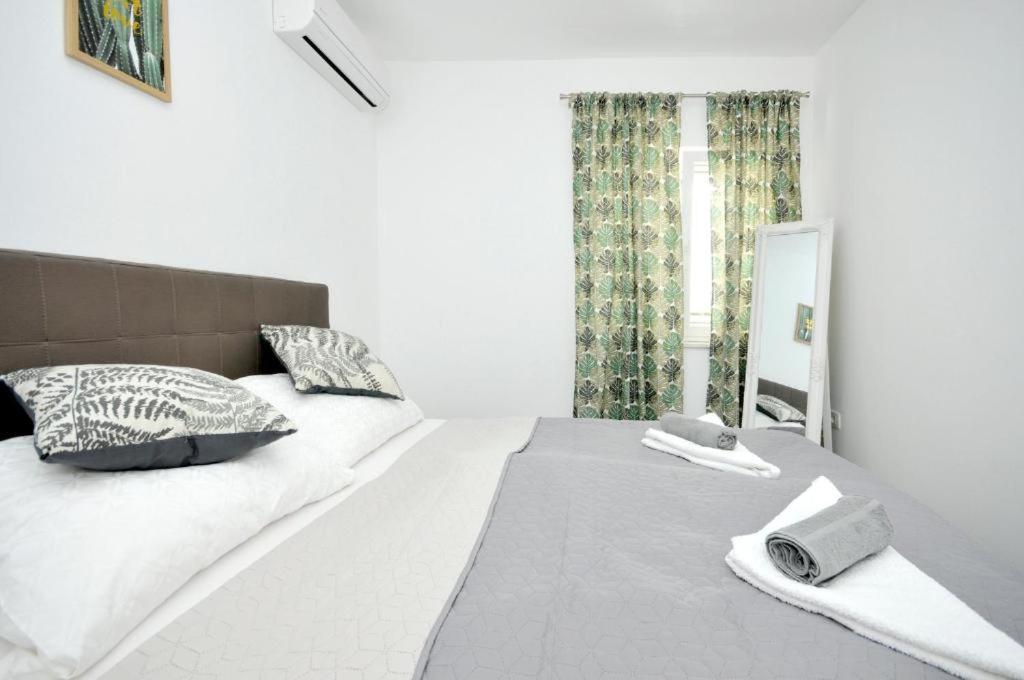 Two-Bedroom Apartment - Photo 15