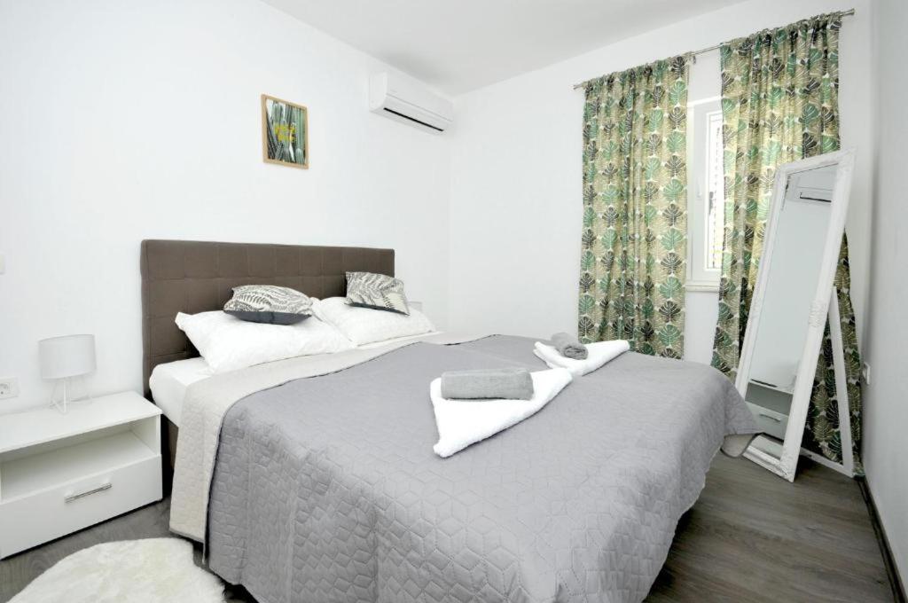 Two-Bedroom Apartment - Photo 13