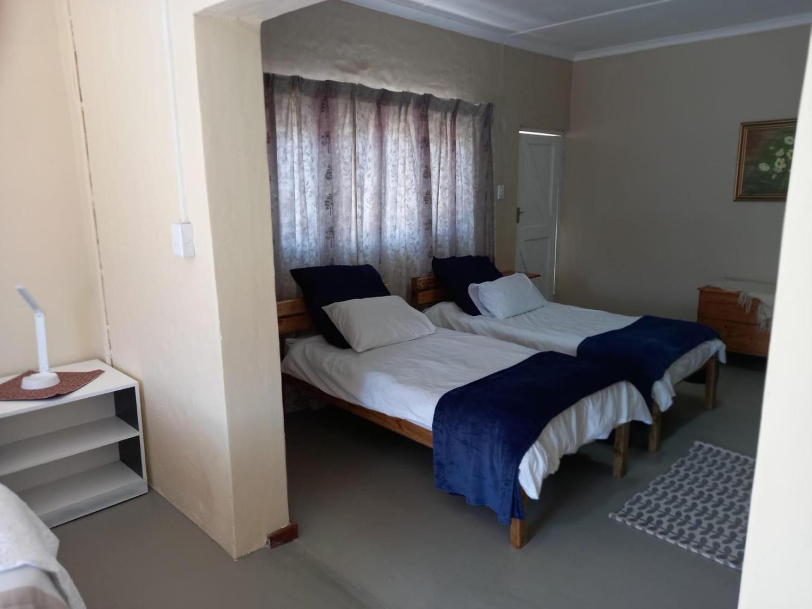 Family Room with Private Bathroom - Photo 8