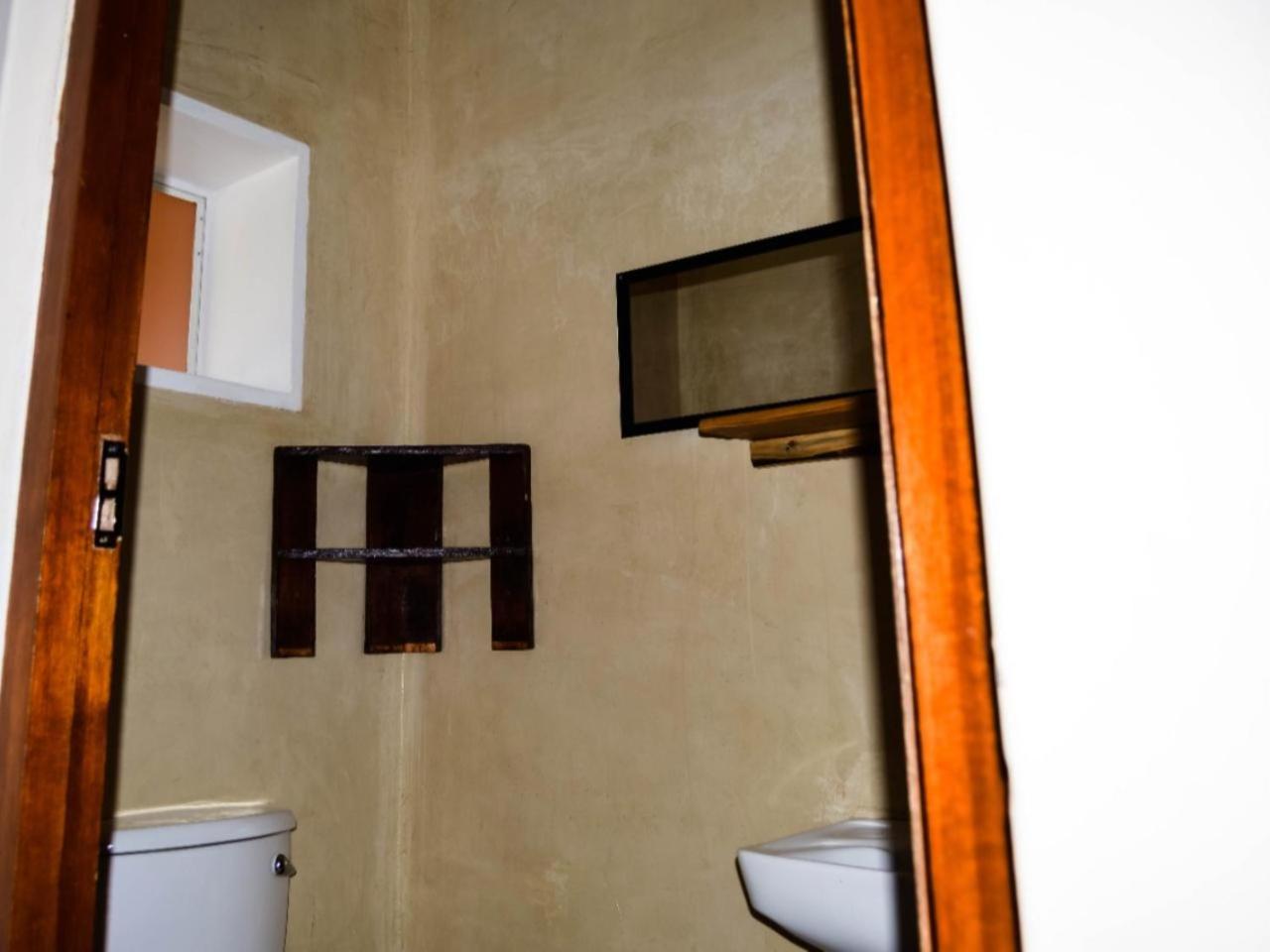One-Bedroom Apartment - Photo 4