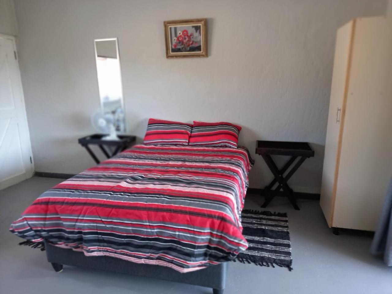 Double Room - Photo 5