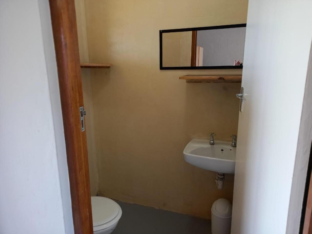 Double Room - Photo 7