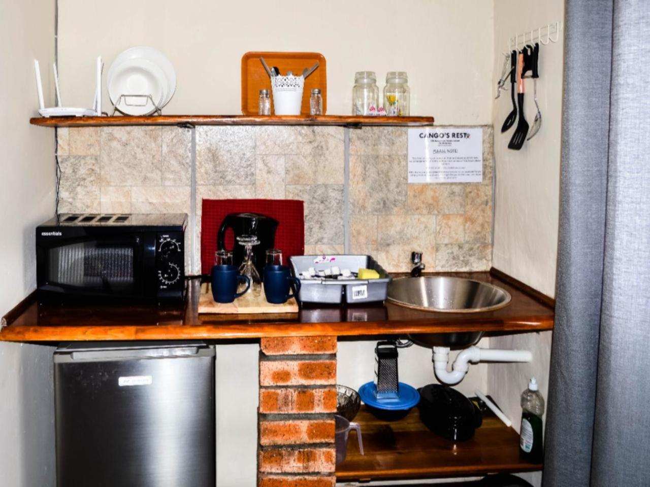 One-Bedroom Apartment - Photo 3
