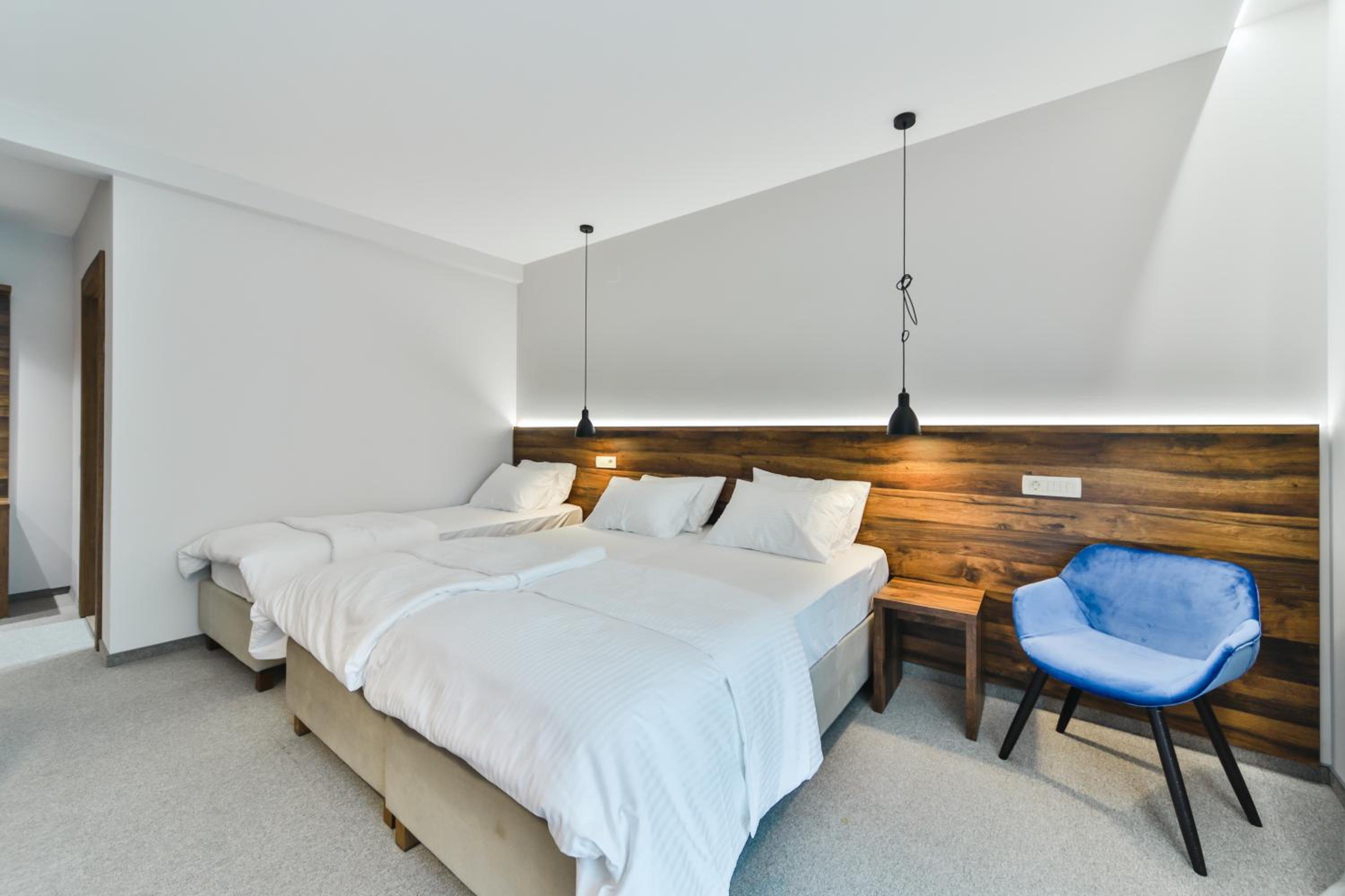 Standard Triple Room - Photo 4