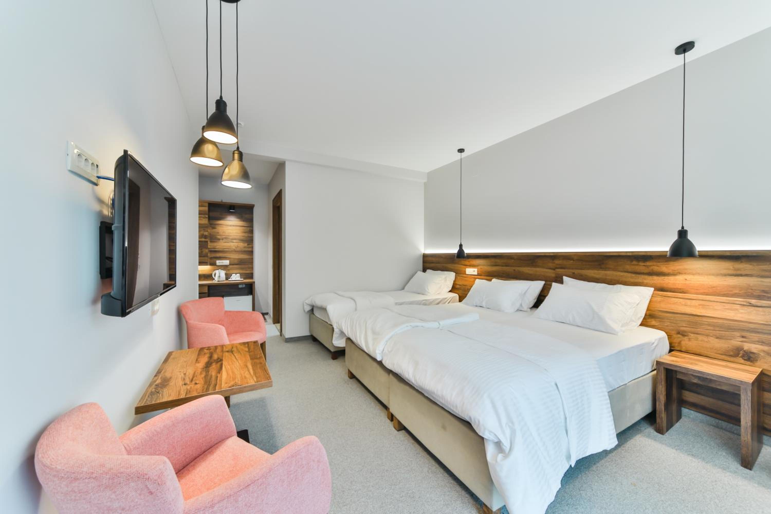 Standard Triple Room - Photo 2