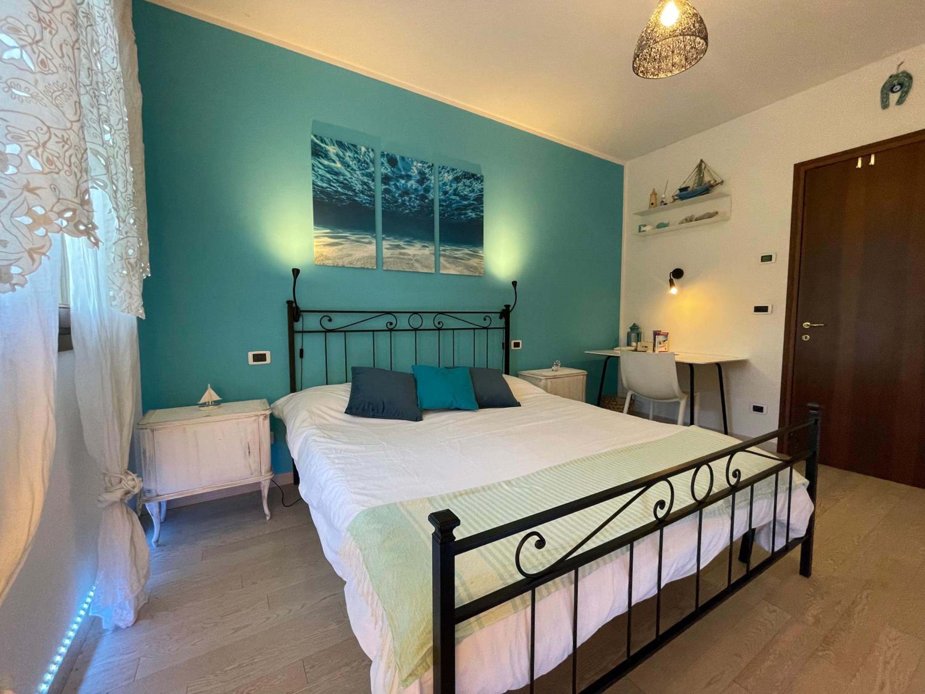 One-Bedroom House photo 1