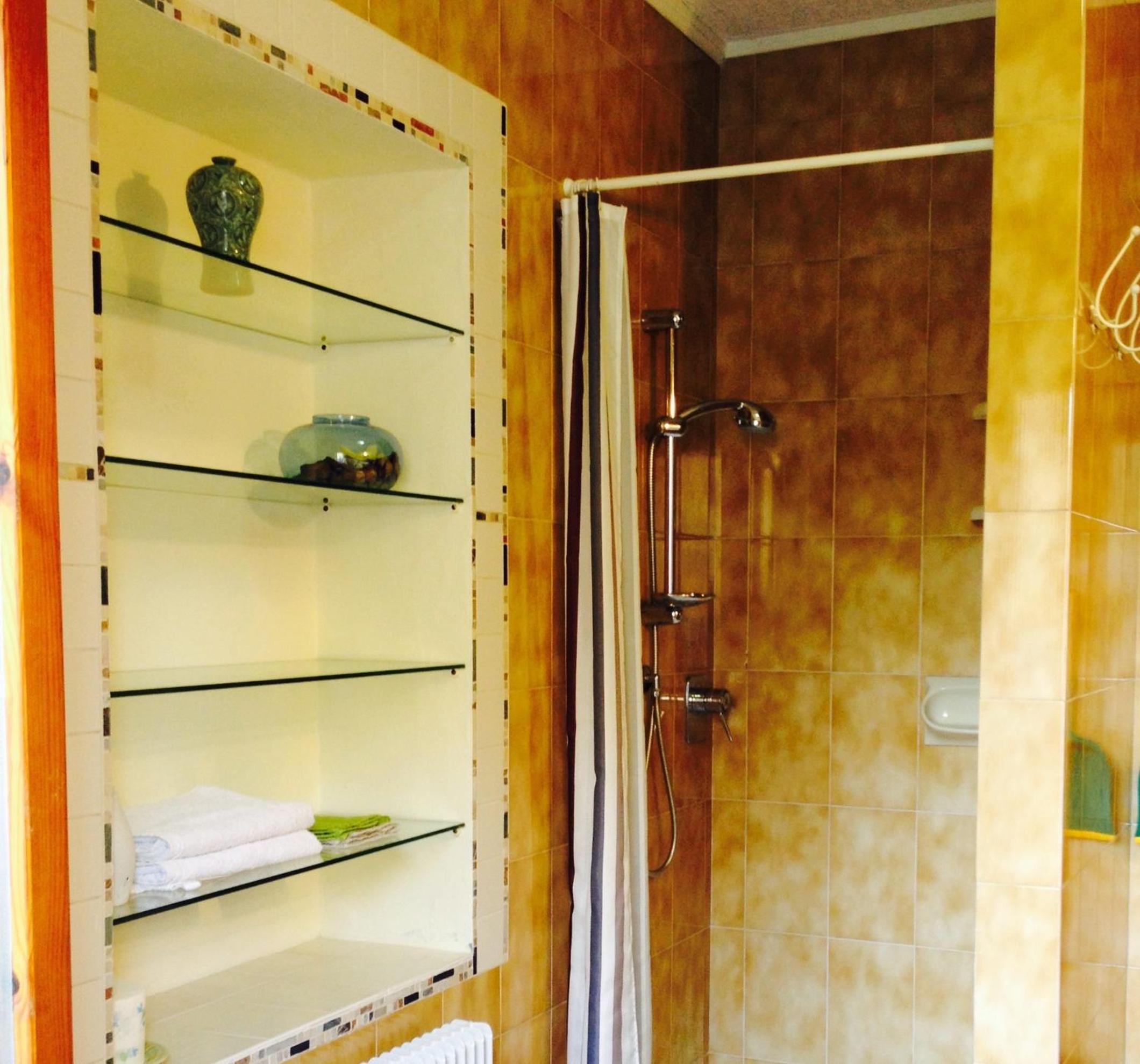 One-Bedroom Apartment - Photo 4