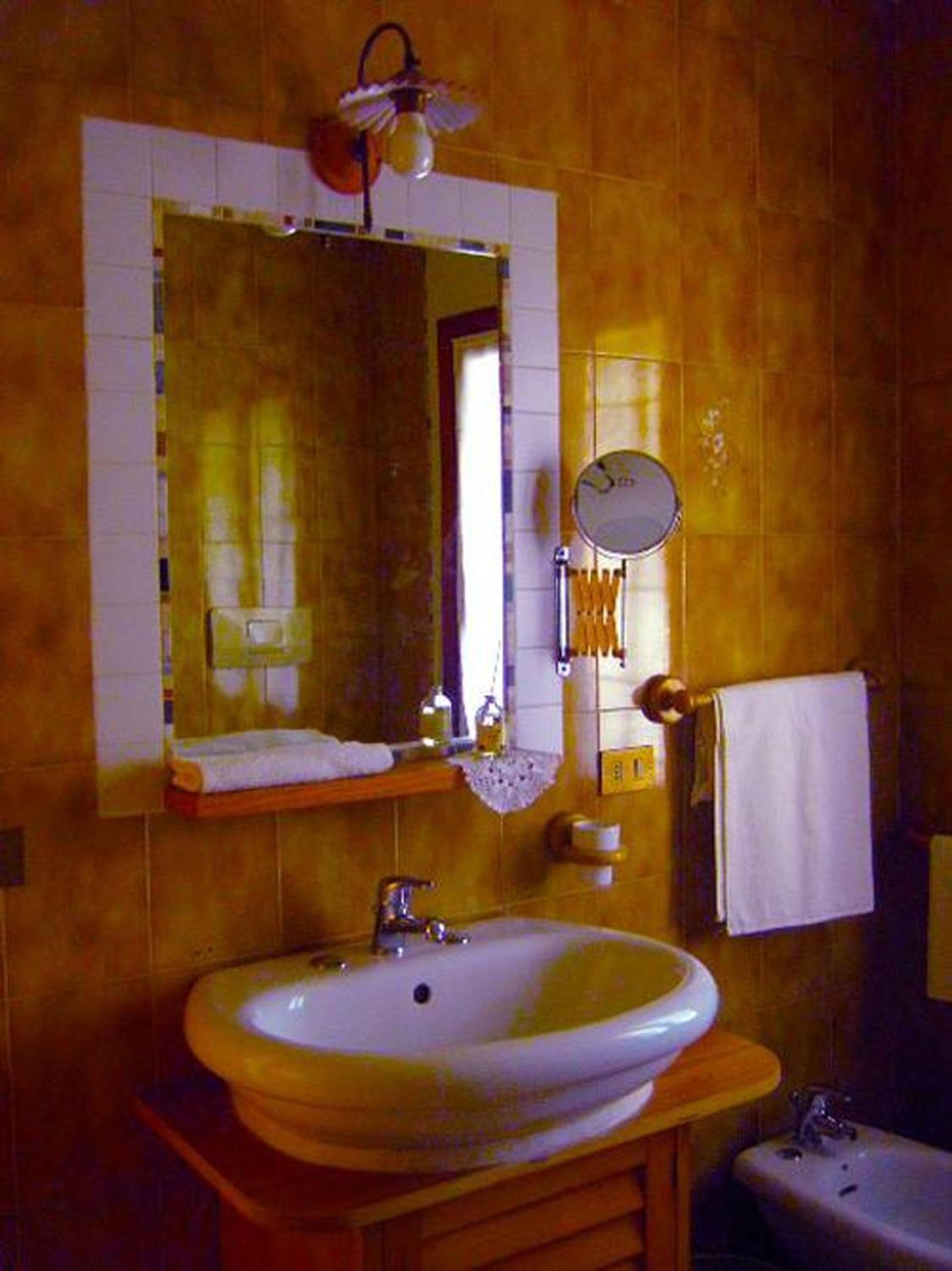 One-Bedroom Apartment - Photo 5