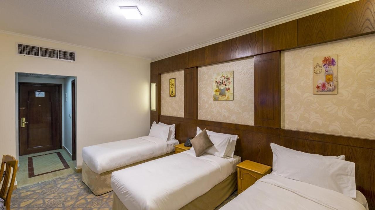 Classic Triple Room photo 2