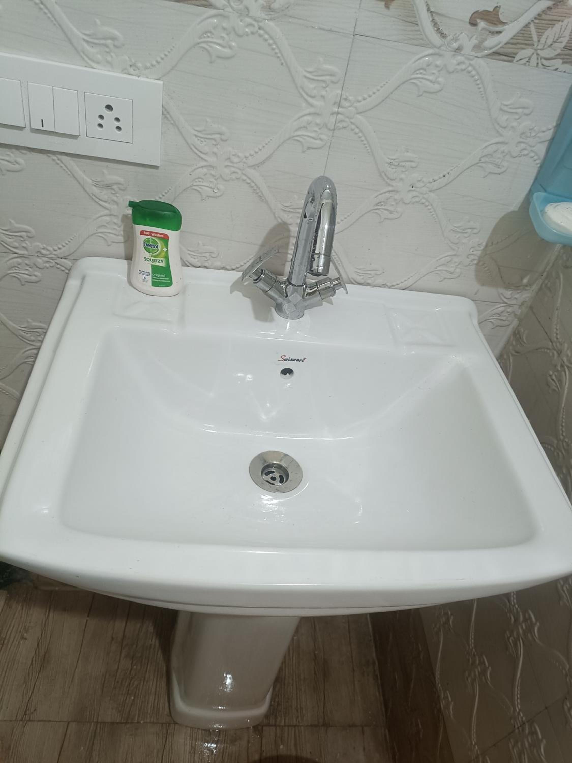 Double Room - Photo 12
