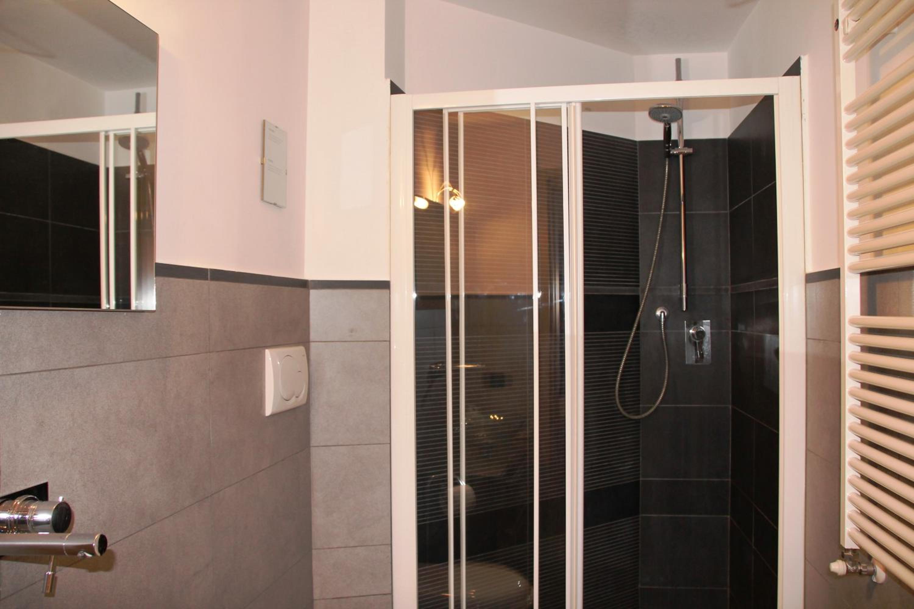 One-Bedroom Apartment (4 Adults) photo 3