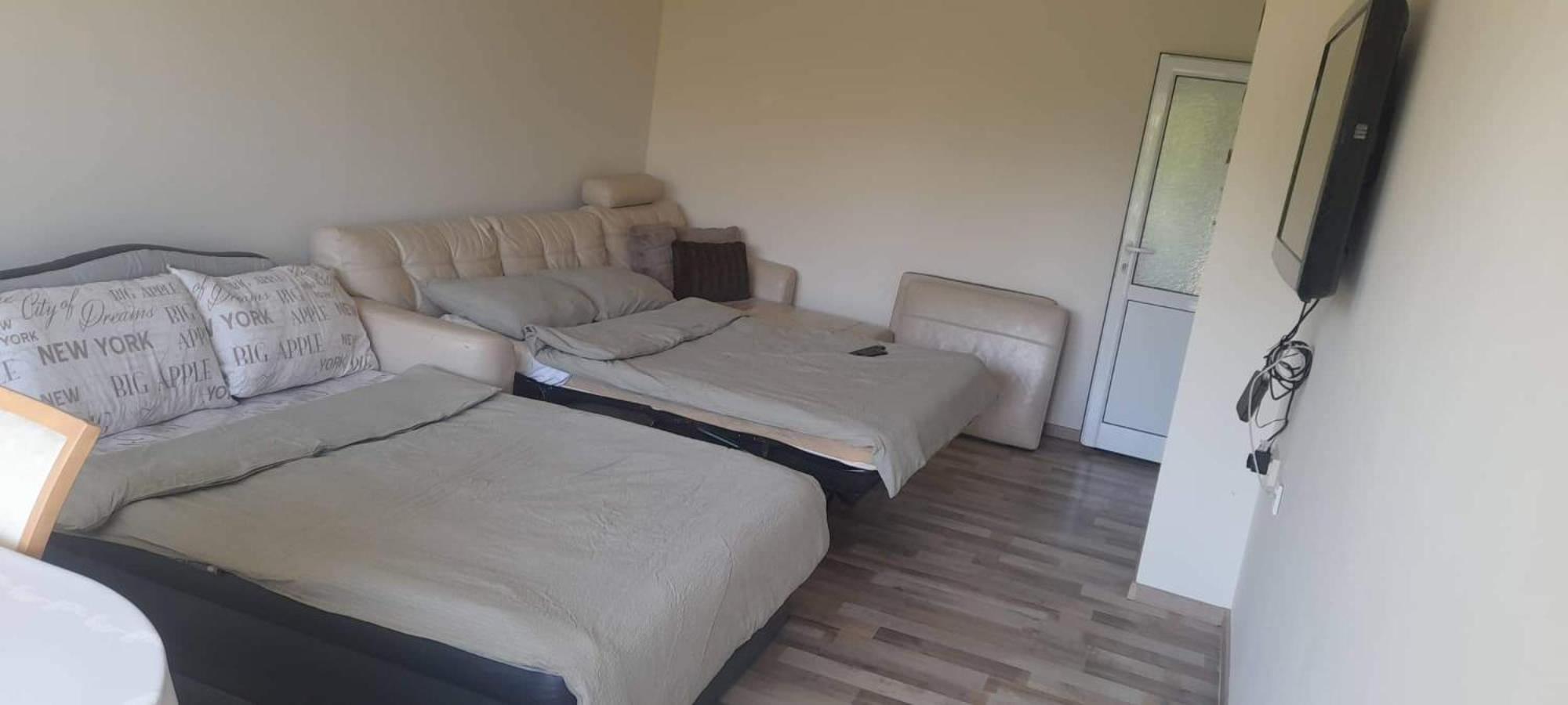 One-Bedroom Apartment photo 3