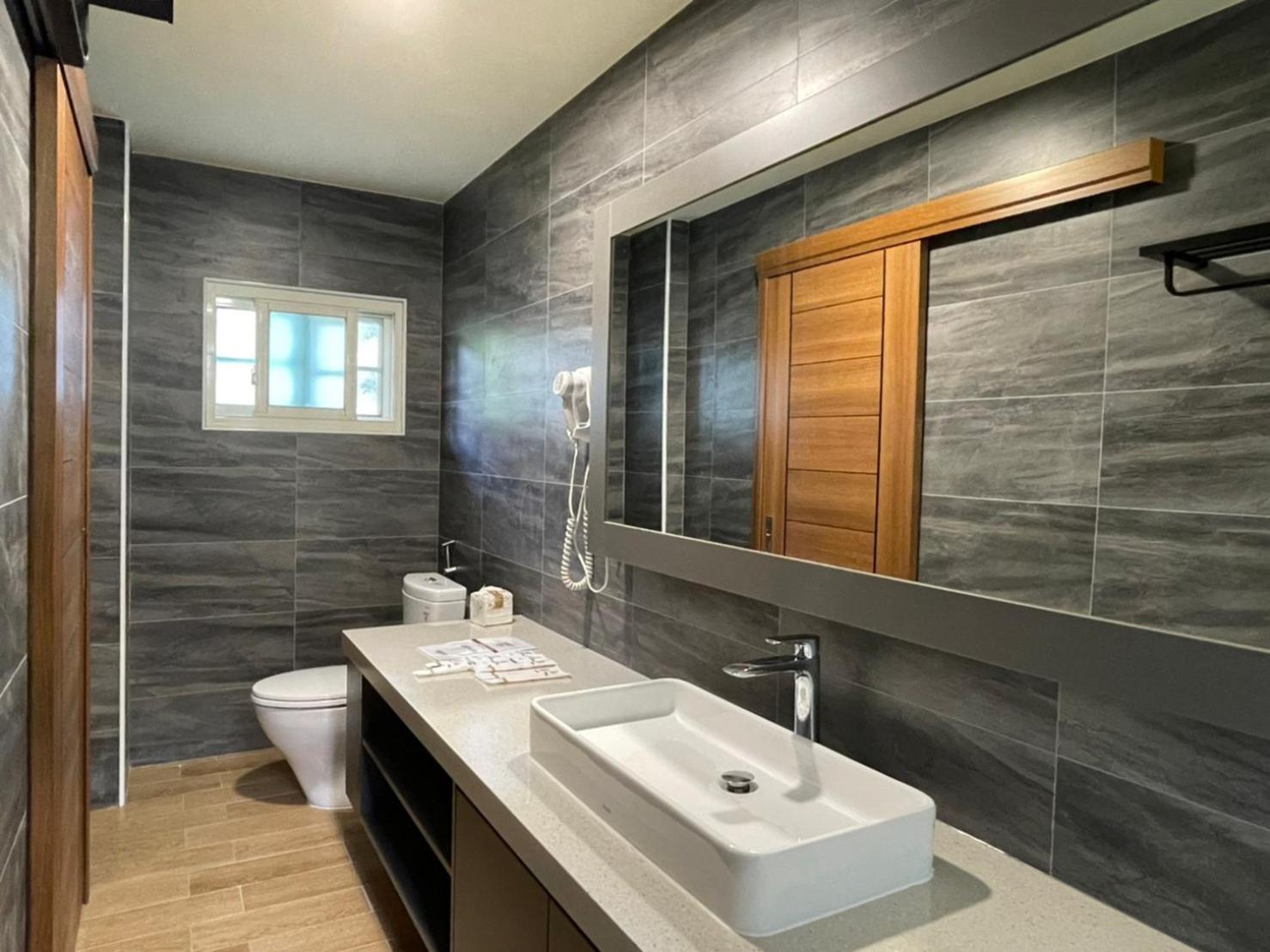Superior Quadruple Room photo 3