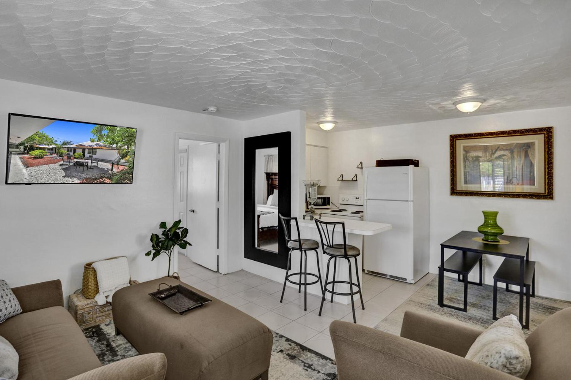 One-Bedroom Apartment