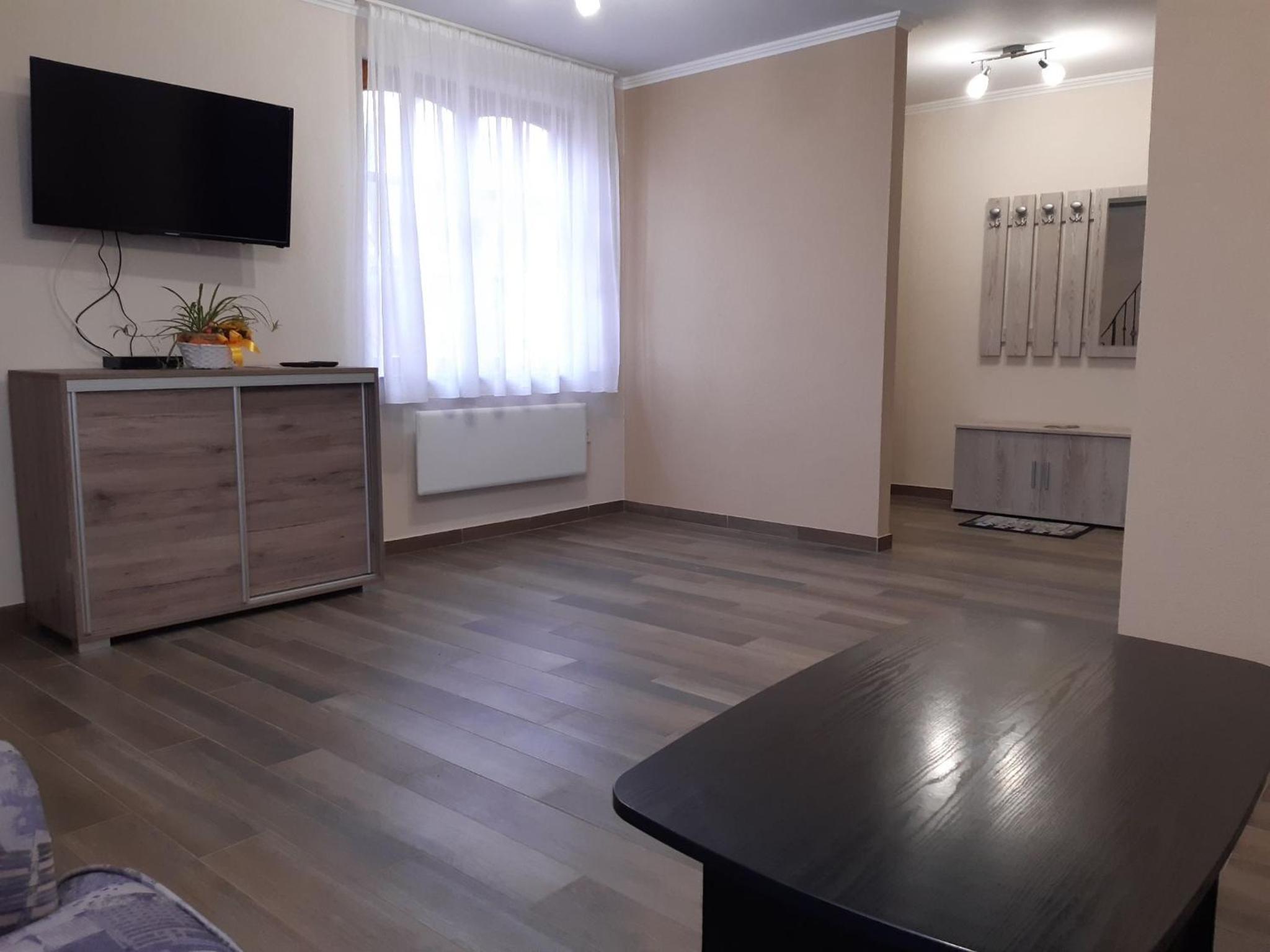 One-Bedroom Apartment - Photo 8