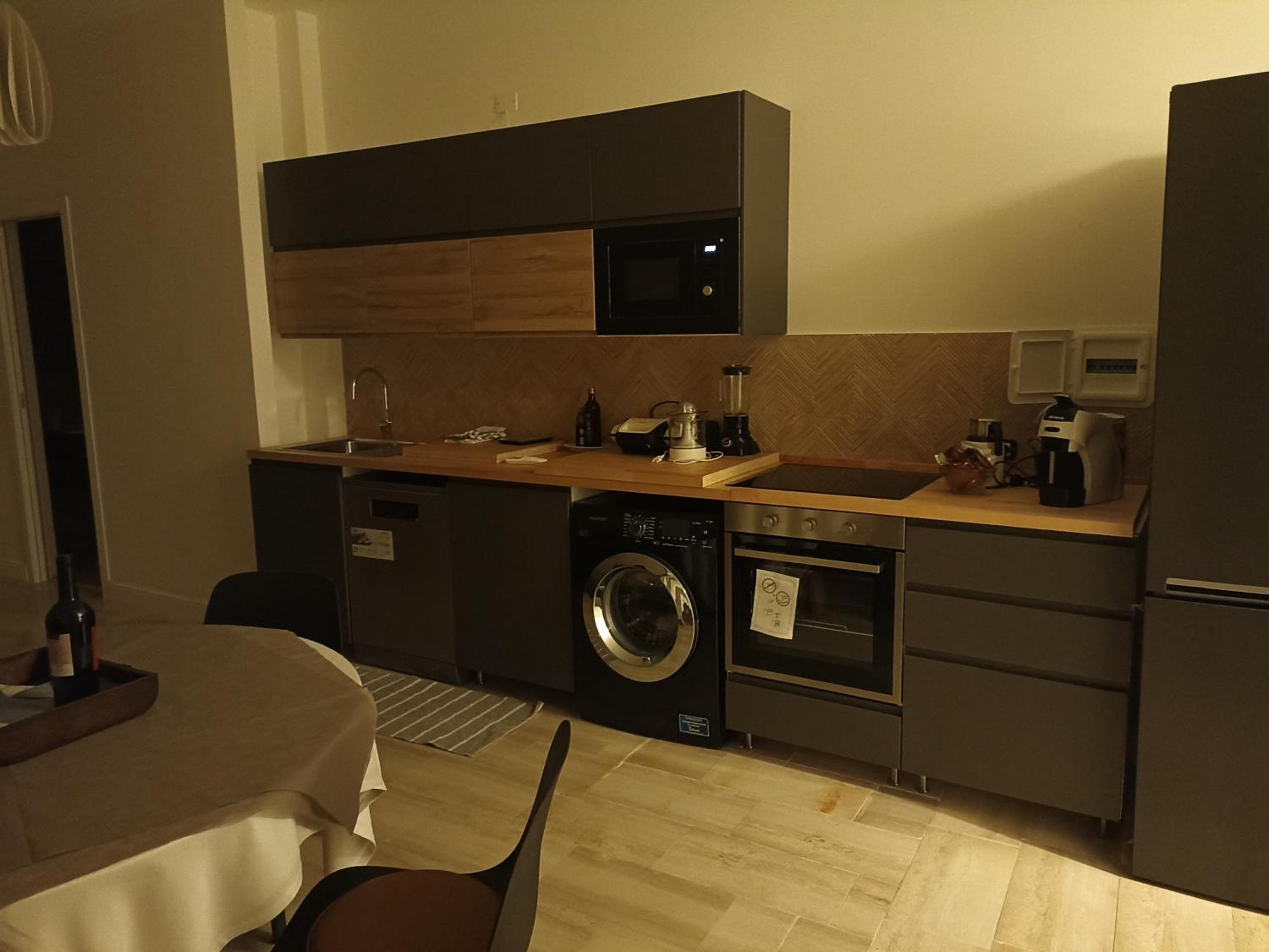 One-Bedroom Apartment photo 2