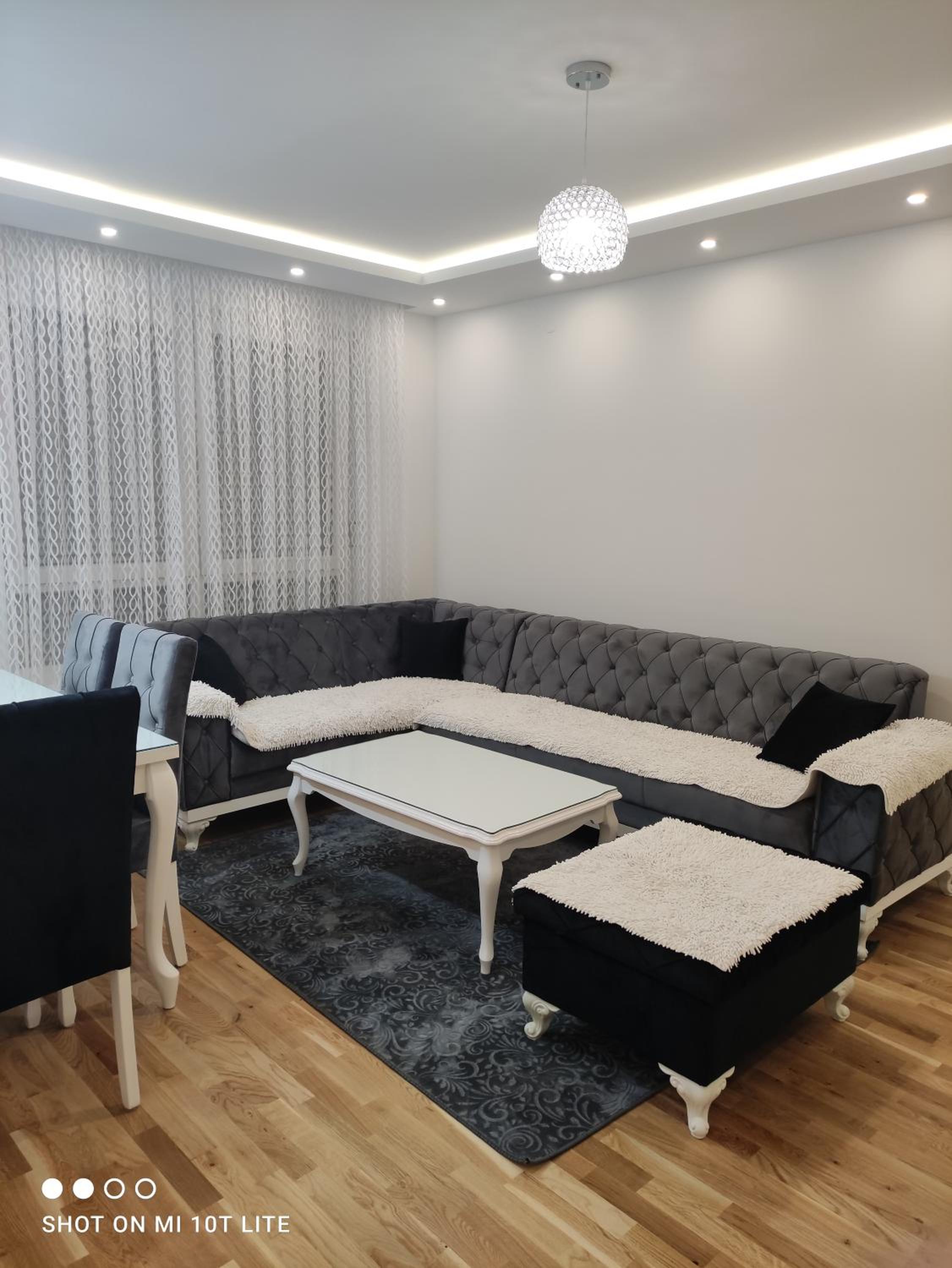 One-Bedroom Apartment photo 2