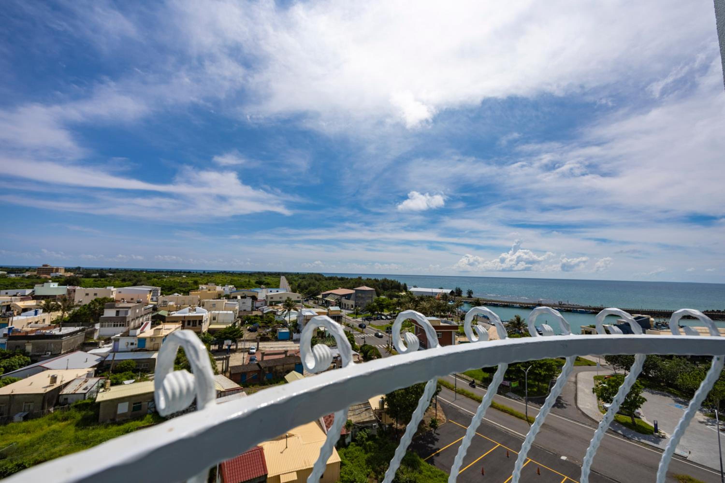 Family Room with Balcony and Sea View - Photo 1
