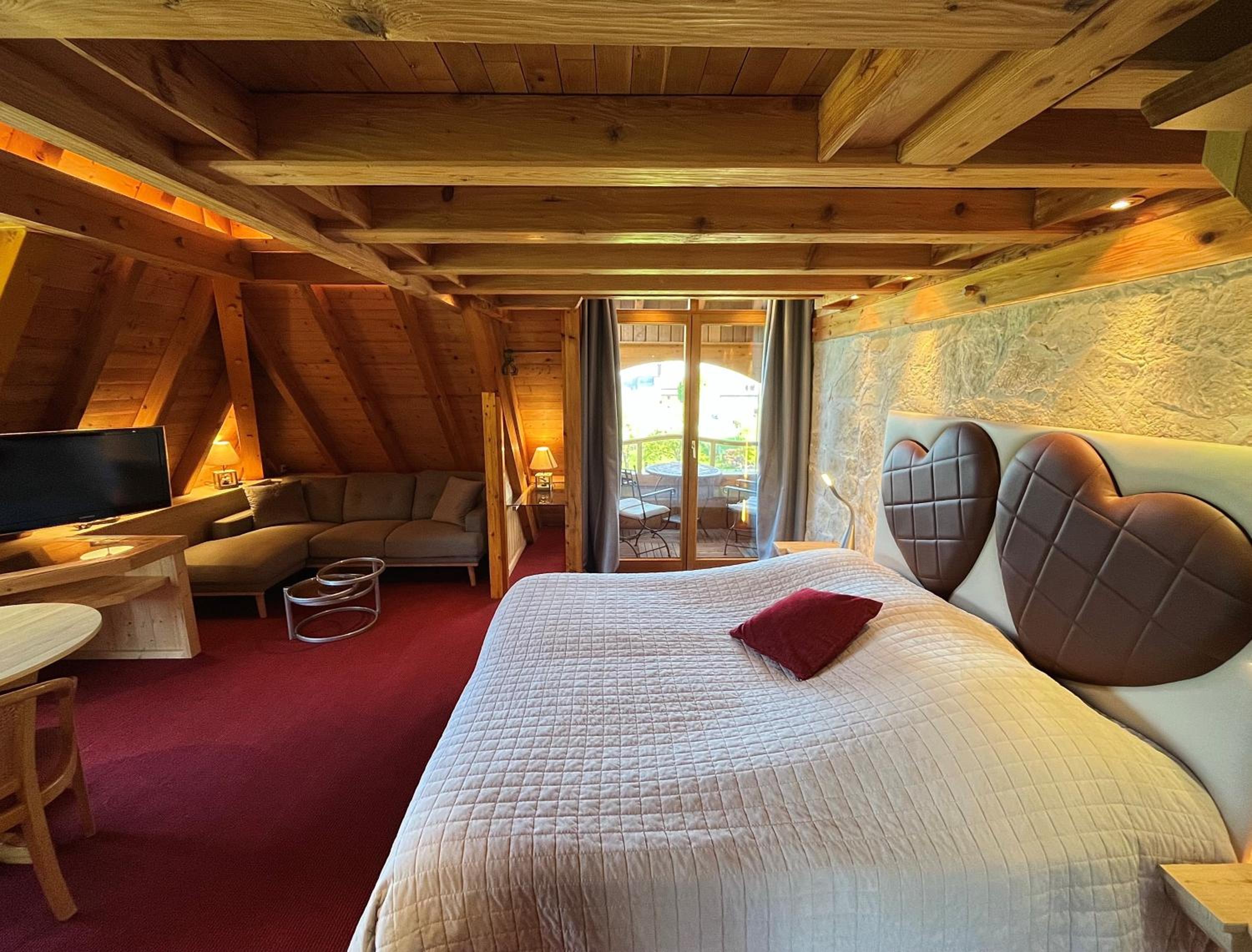 Double or Twin Room with Balcony photo 2