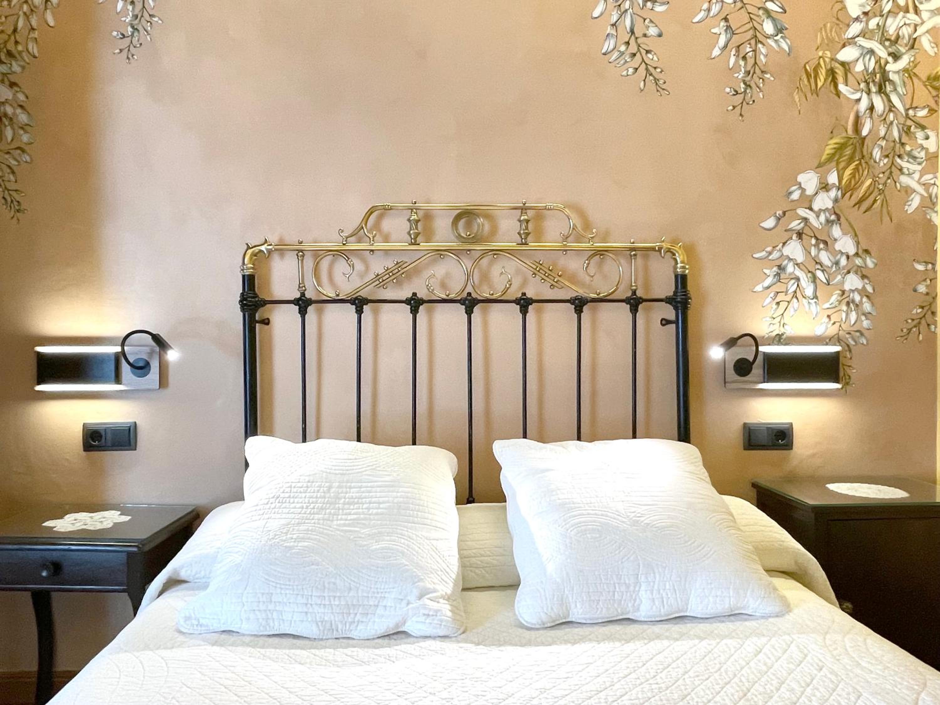 Standard Double Room - Photo 6