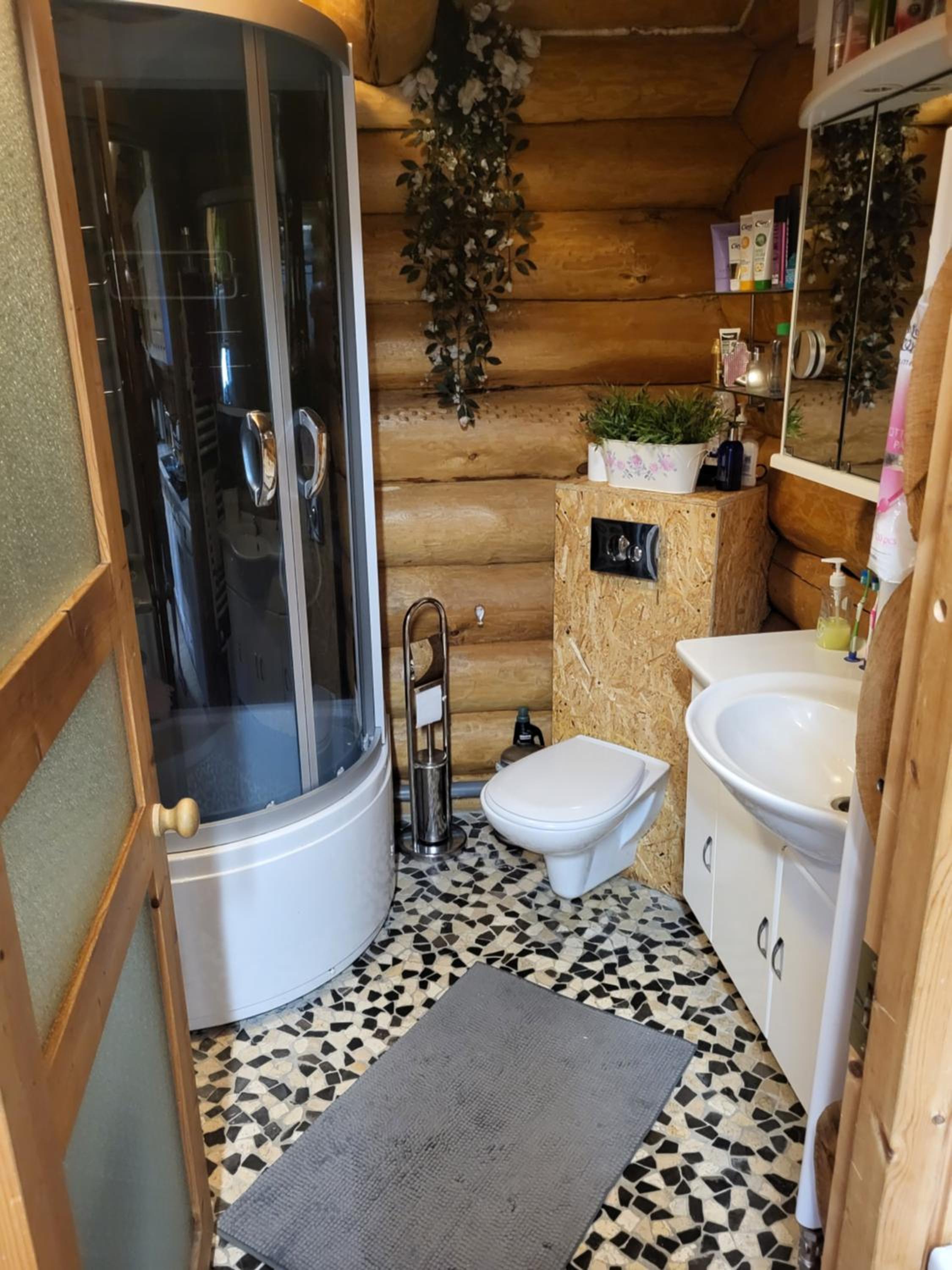 Two-Bedroom Villa - Photo 10