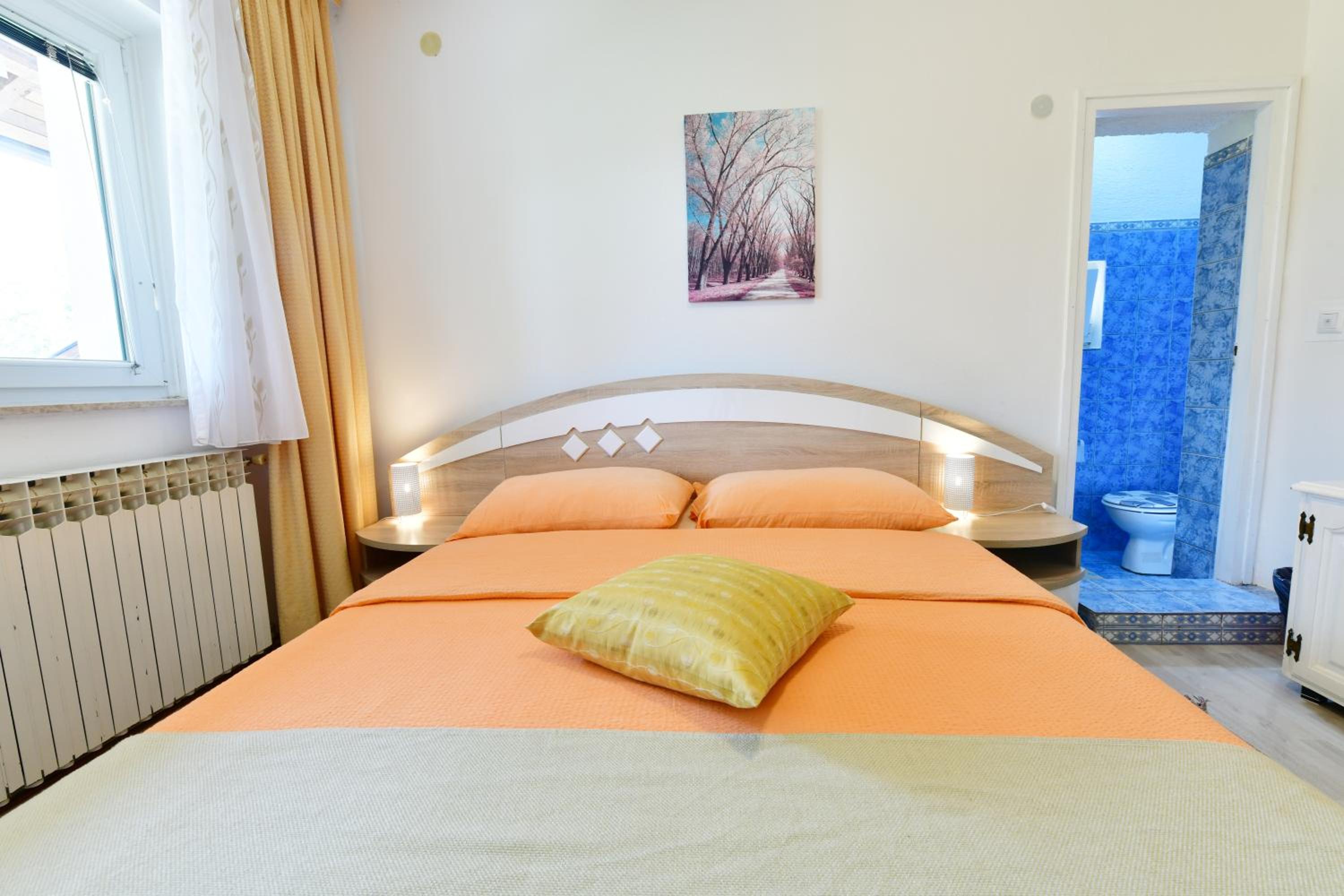 Three-Bedroom Apartment - Photo 31