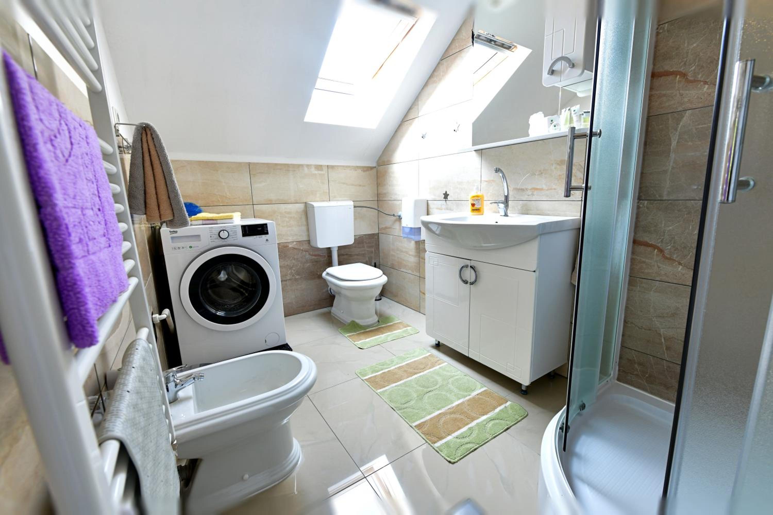 Double Room - Photo 2