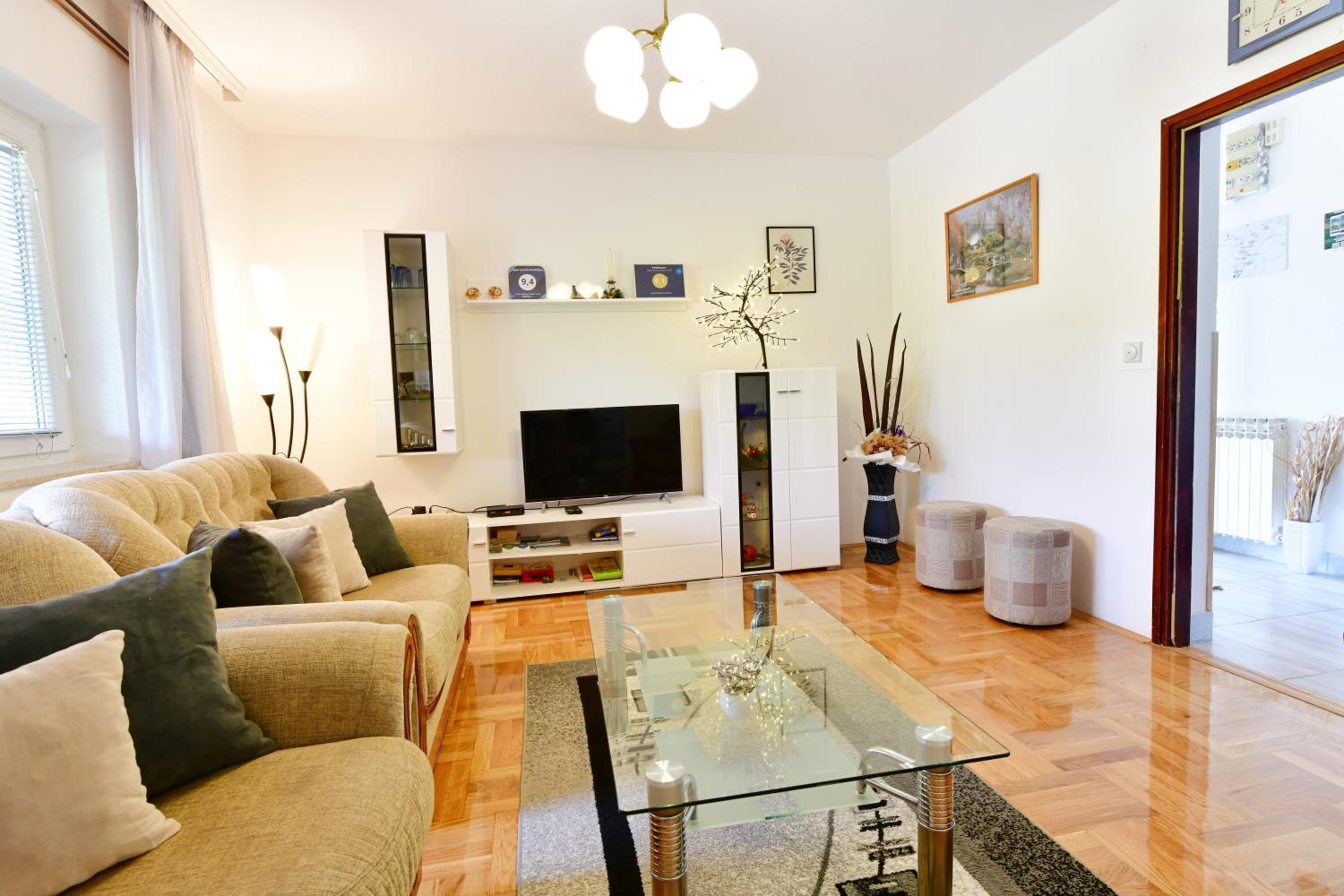 Three-Bedroom Apartment - Photo 12